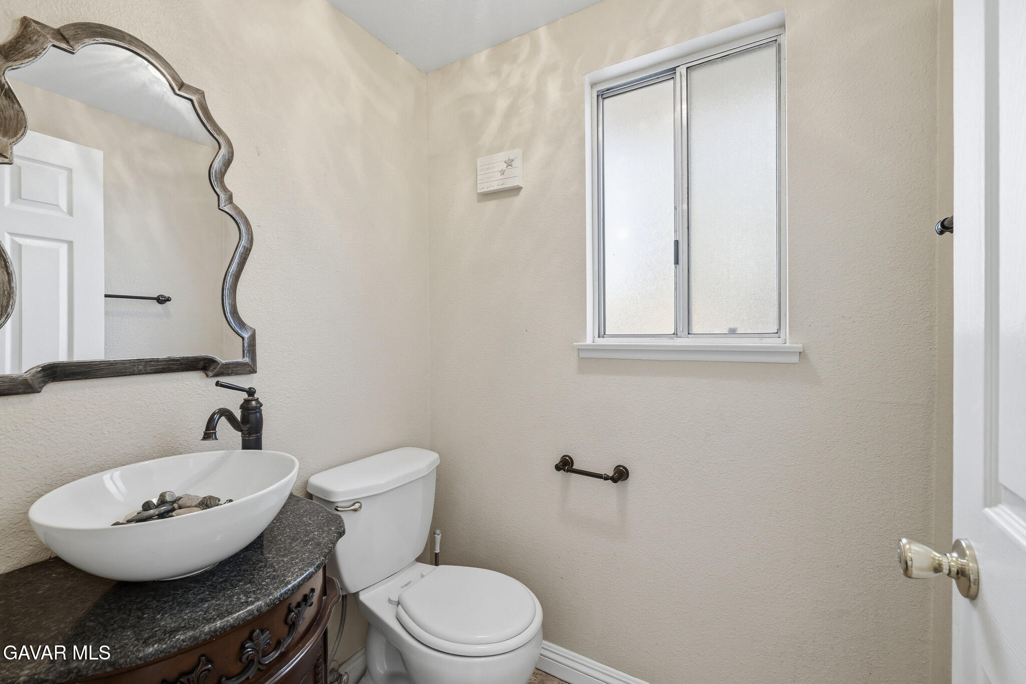 39331 Thames Court Property Photo 27