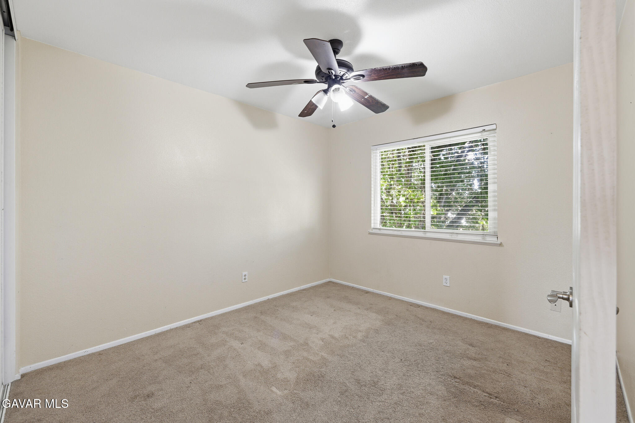 39331 Thames Court Property Photo 43