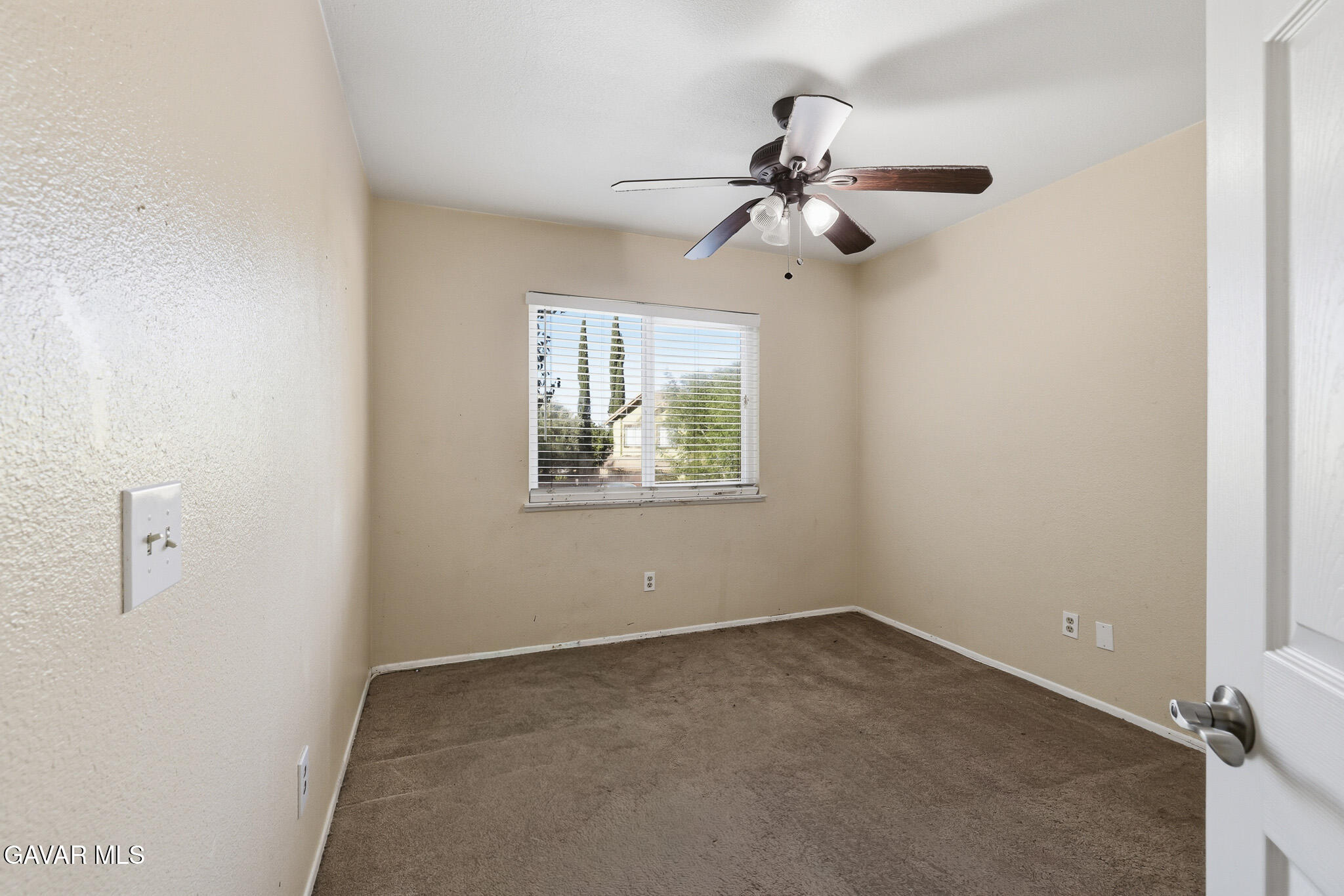 39331 Thames Court Property Photo 44