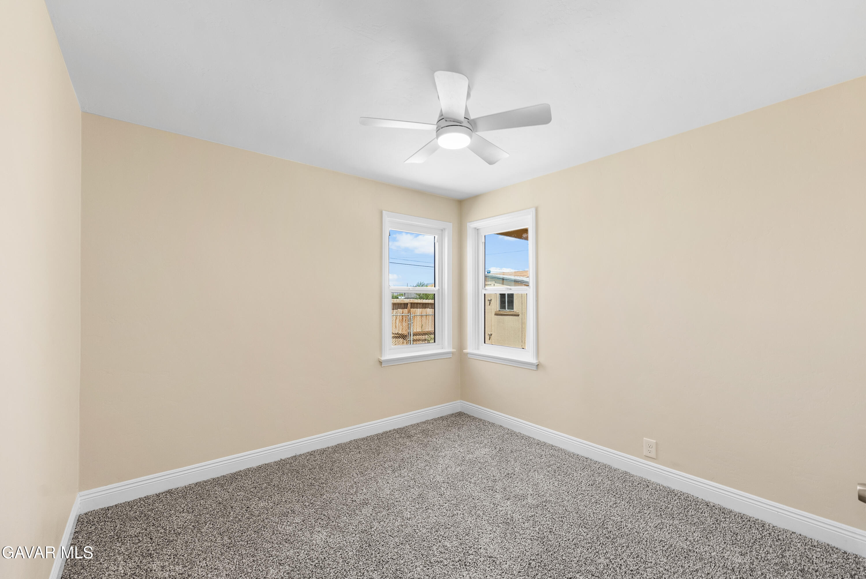 2901 Desert Street Property Photo 12