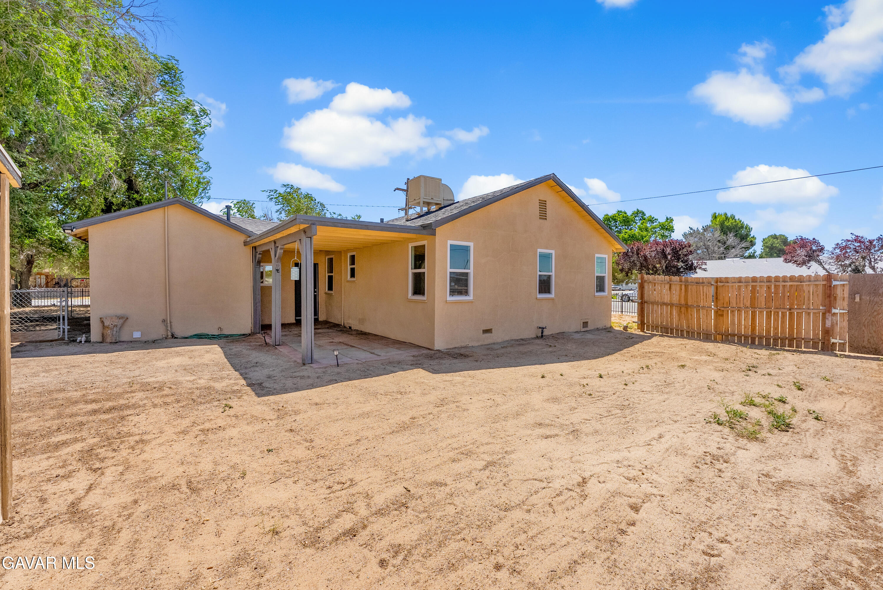 2901 Desert Street Property Photo 27