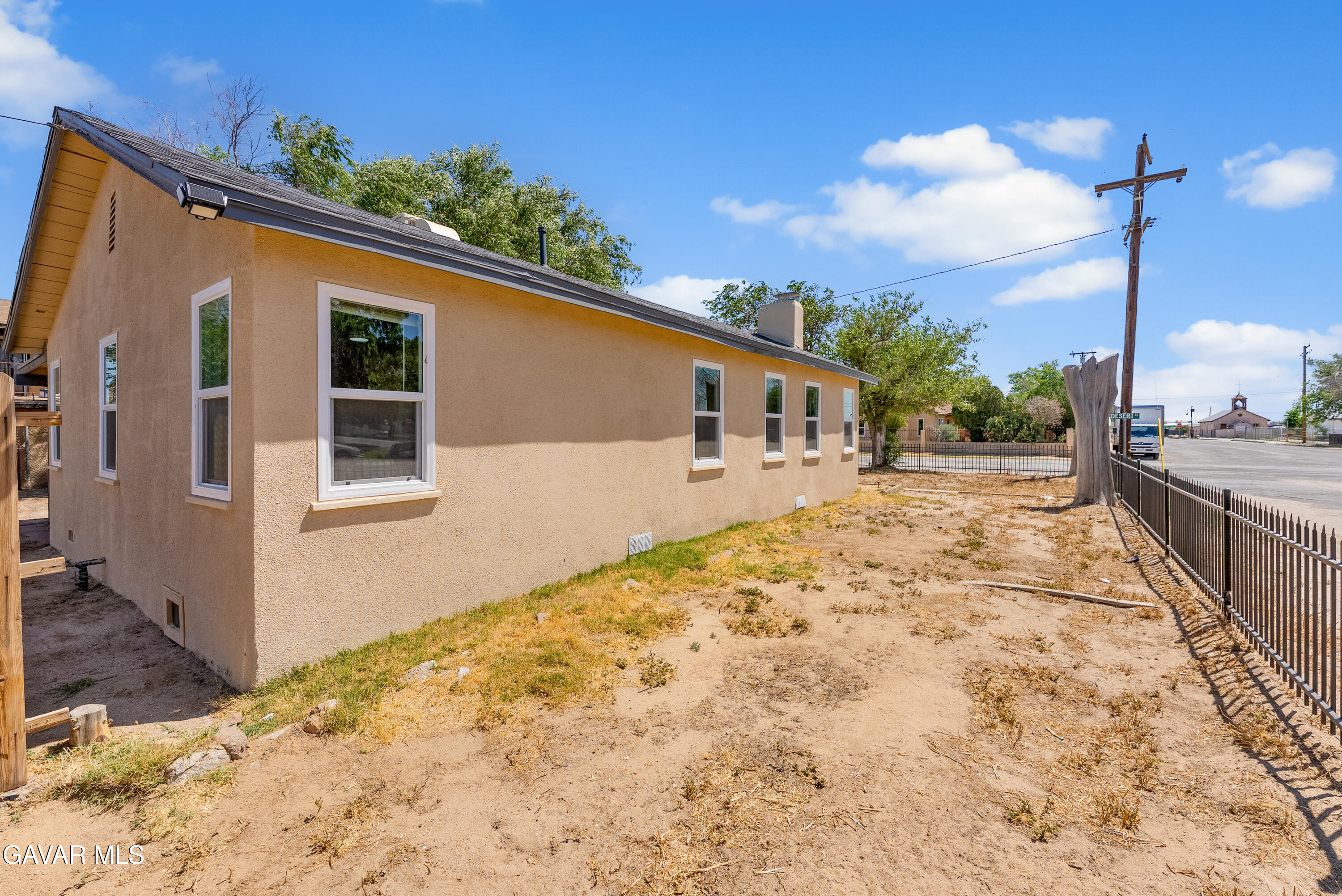 2901 Desert Street Property Photo 30