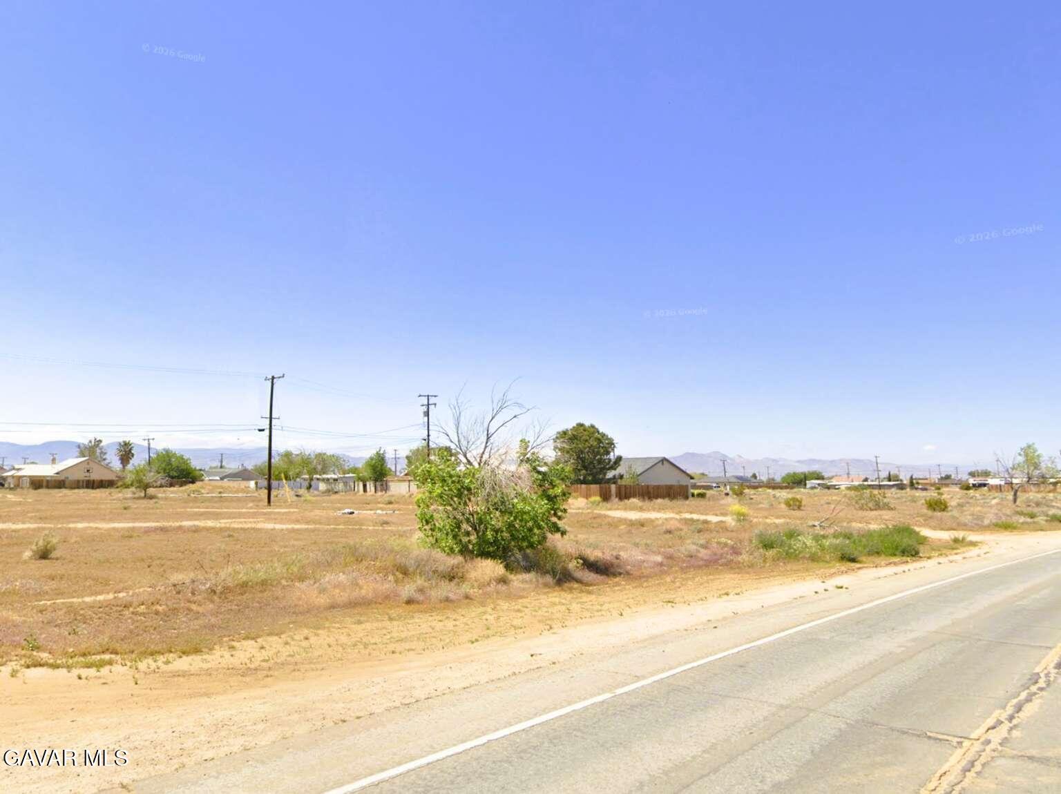 8628 Loop Boulevard Property Photo 3