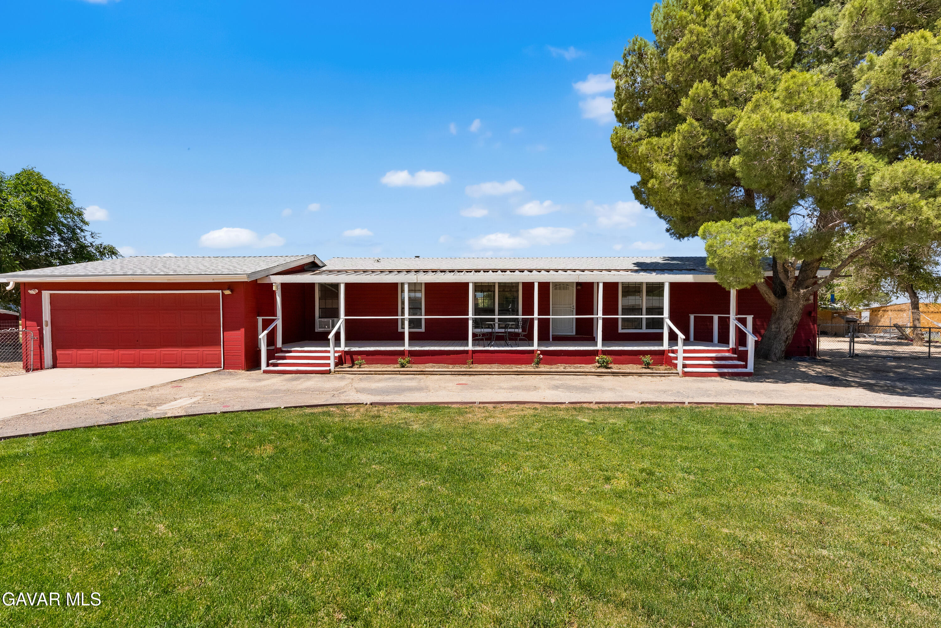 3609 E Avenue H2 Property Photo 4