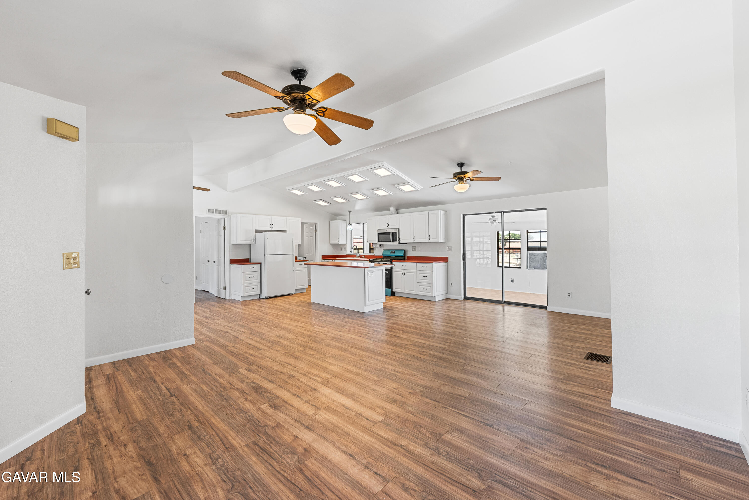 3609 E Avenue H2 Property Photo 10