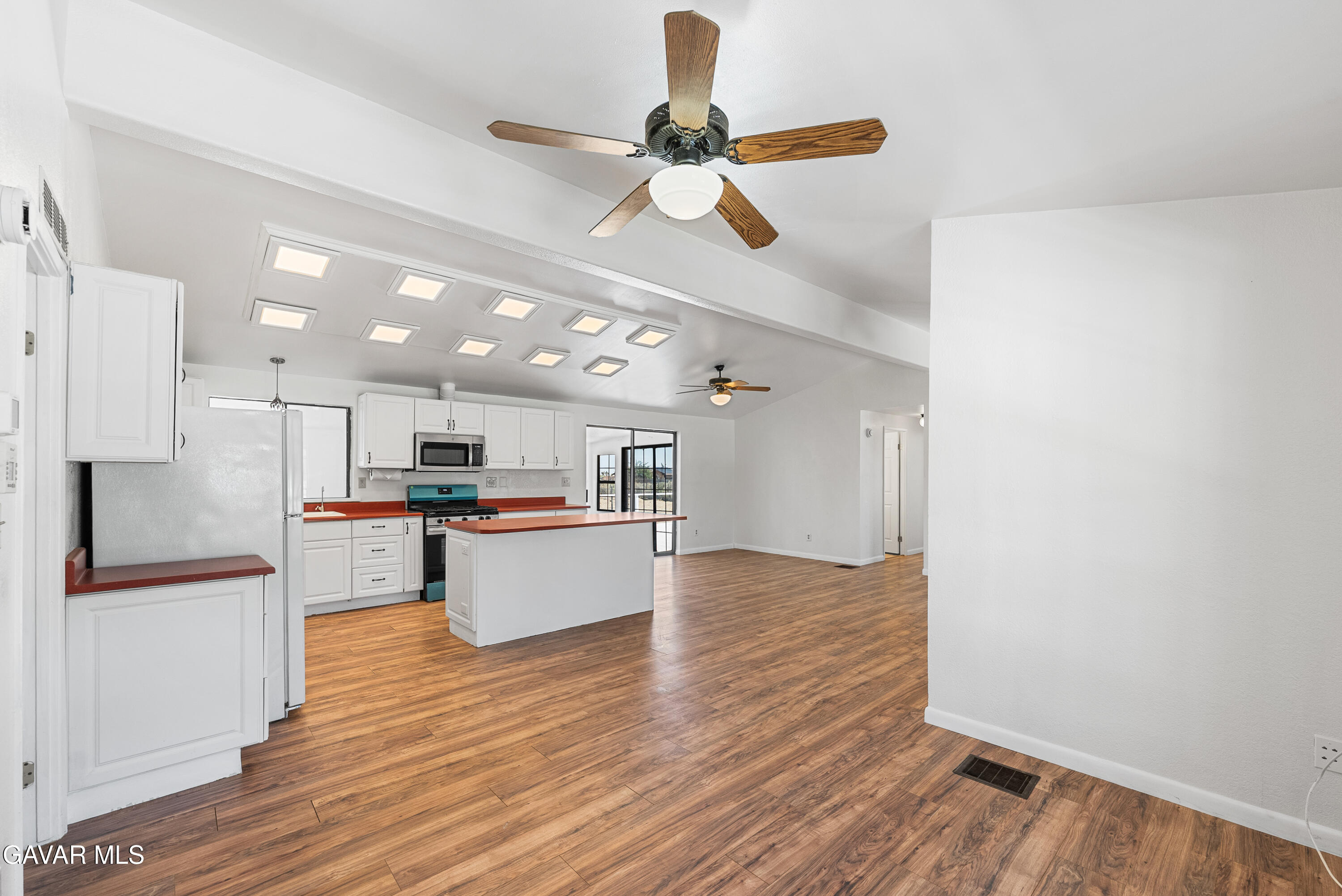 3609 E Avenue H2 Property Photo 19