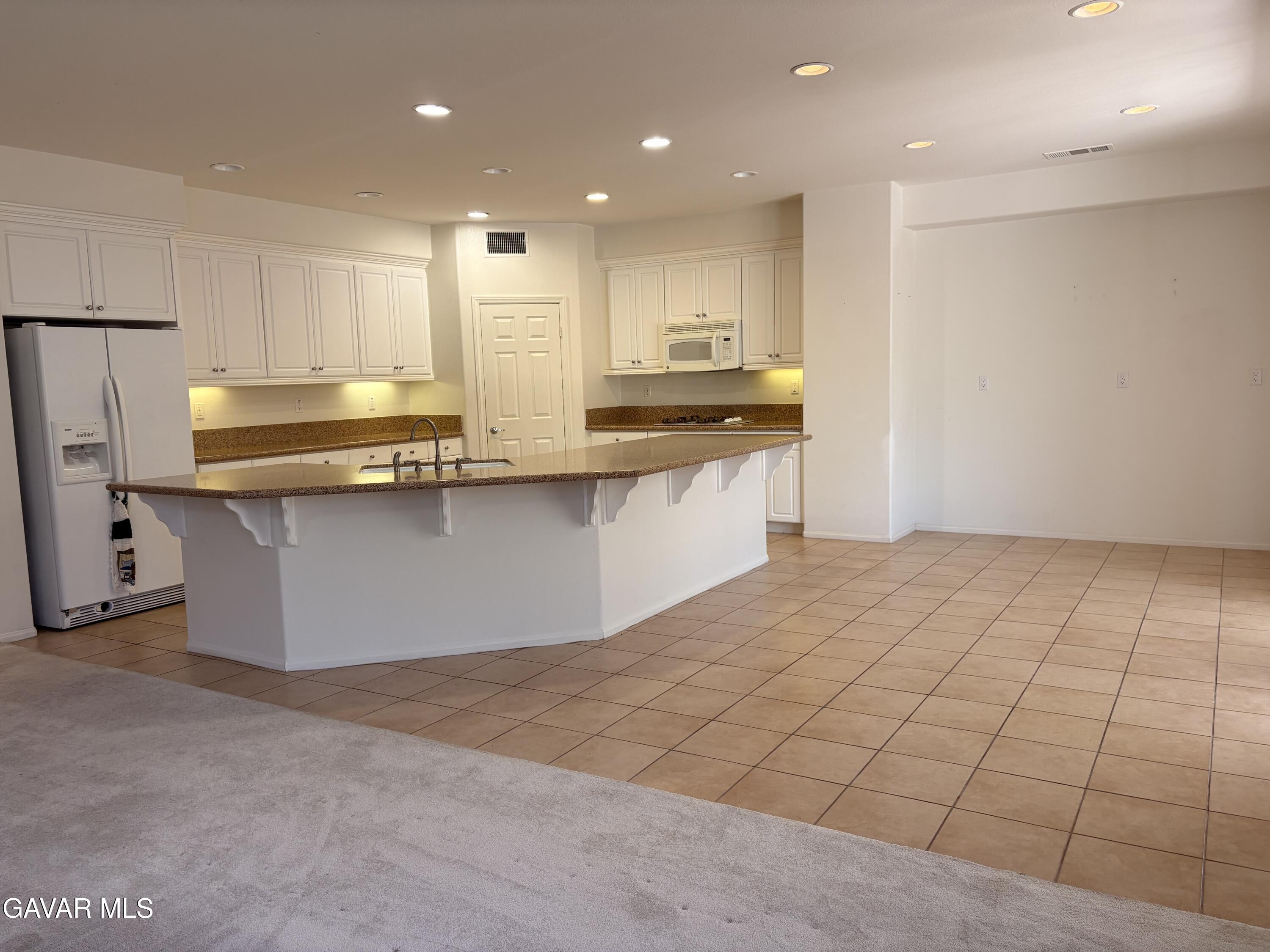 5824 Balmont Street Property Photo 5