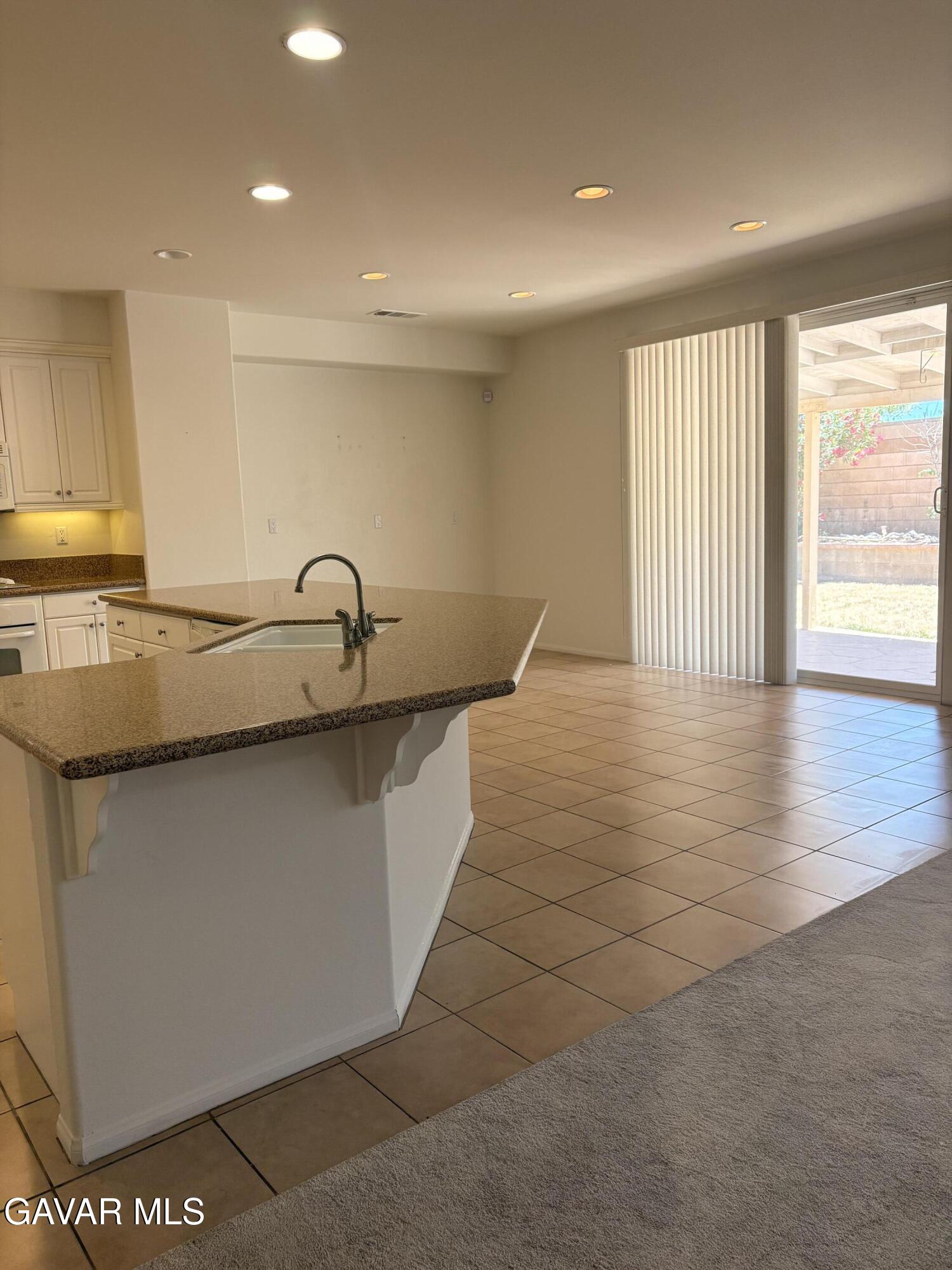 5824 Balmont Street Property Photo 8