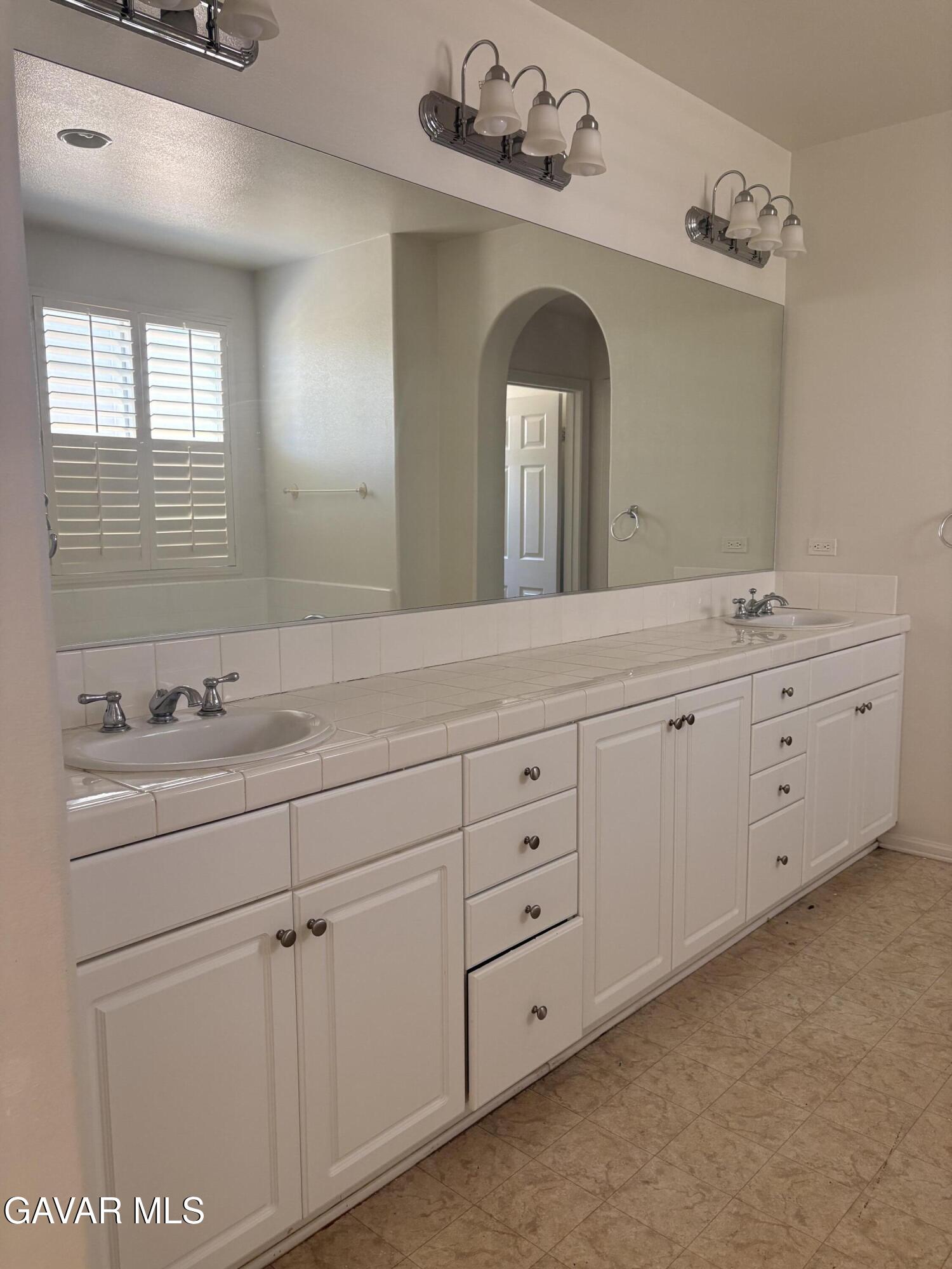 5824 Balmont Street Property Photo 12