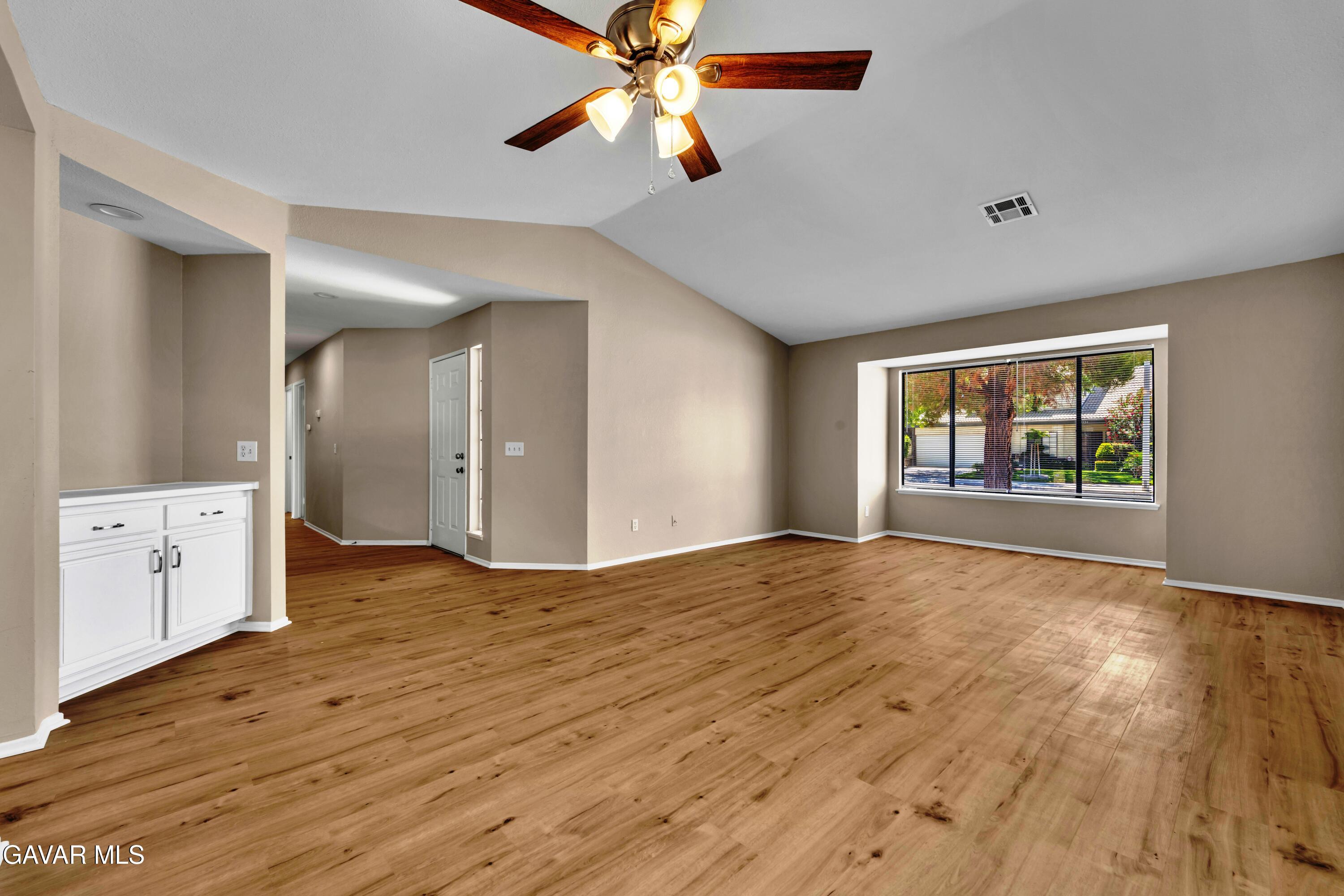 5125 Ruby Court Property Photo 9