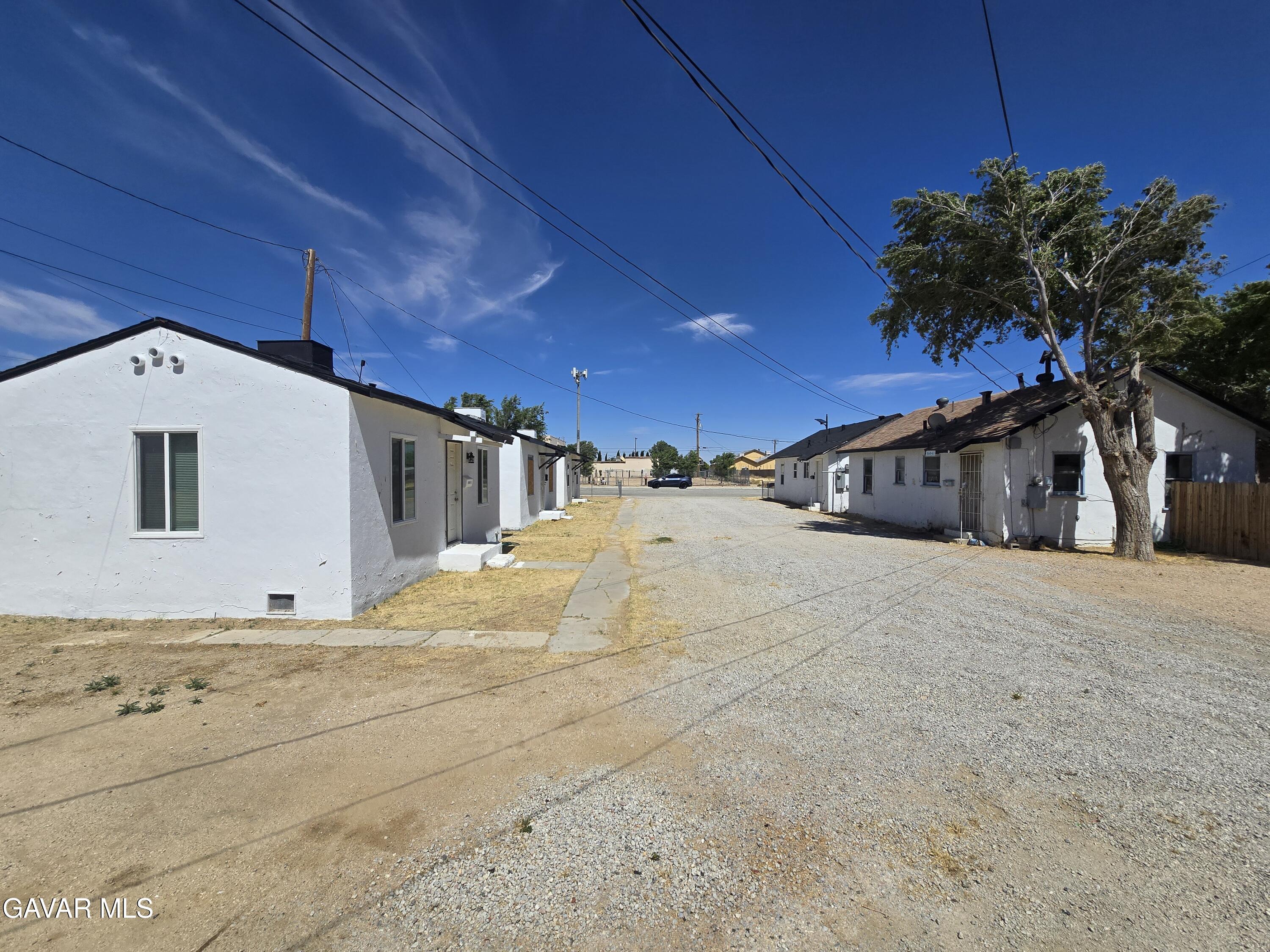16039 L Street Property Photo 3