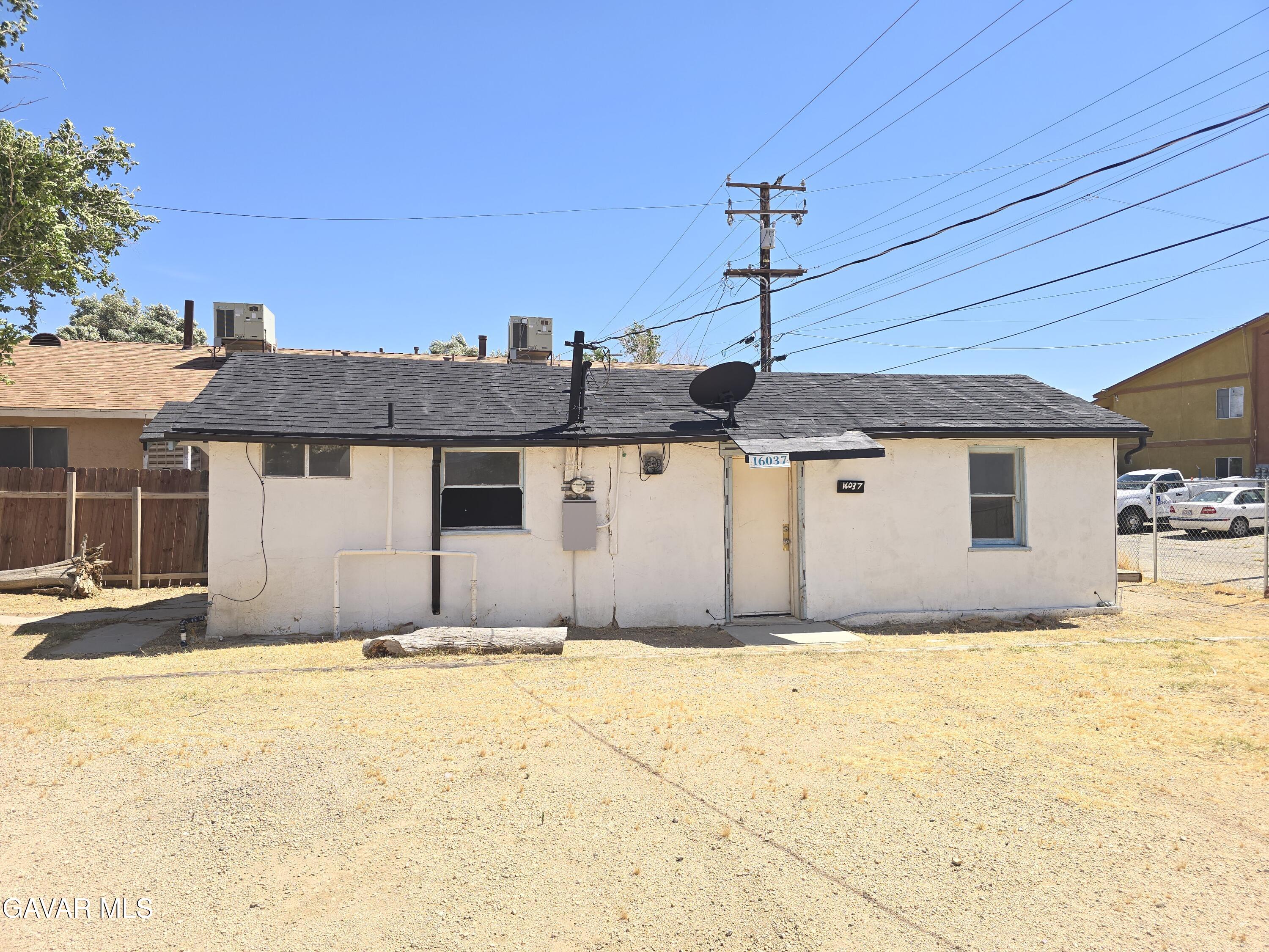 16039 L Street Property Photo 7