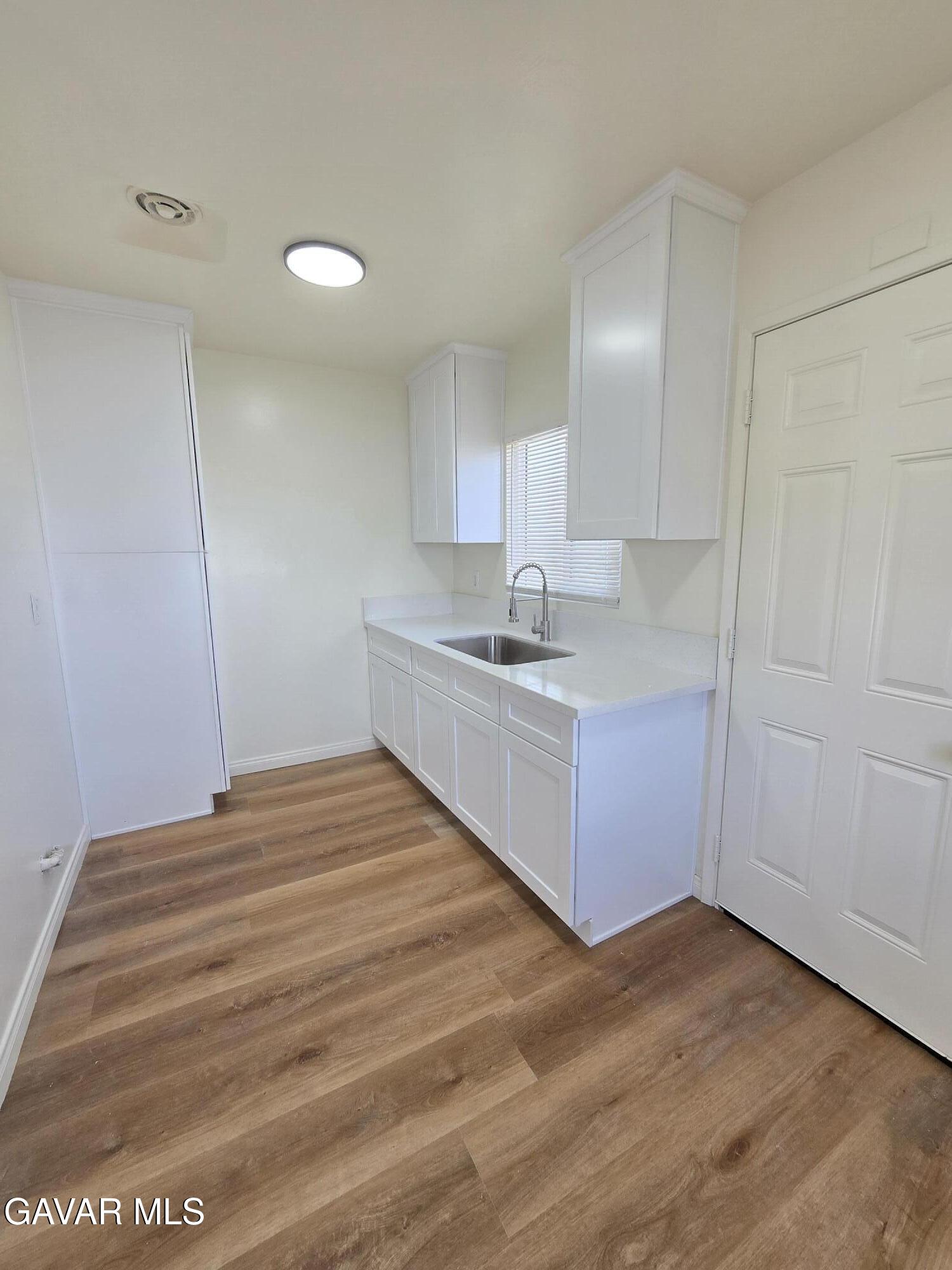 16039 L Street Property Photo 10