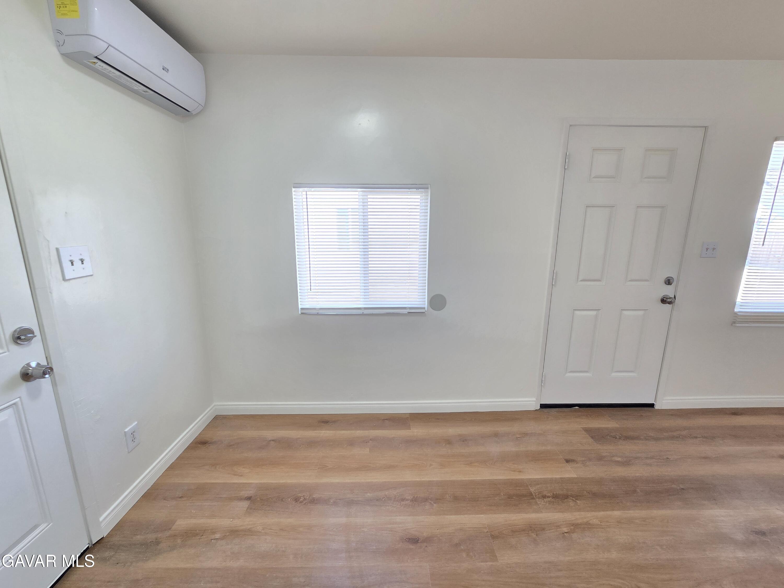 16039 L Street Property Photo 13