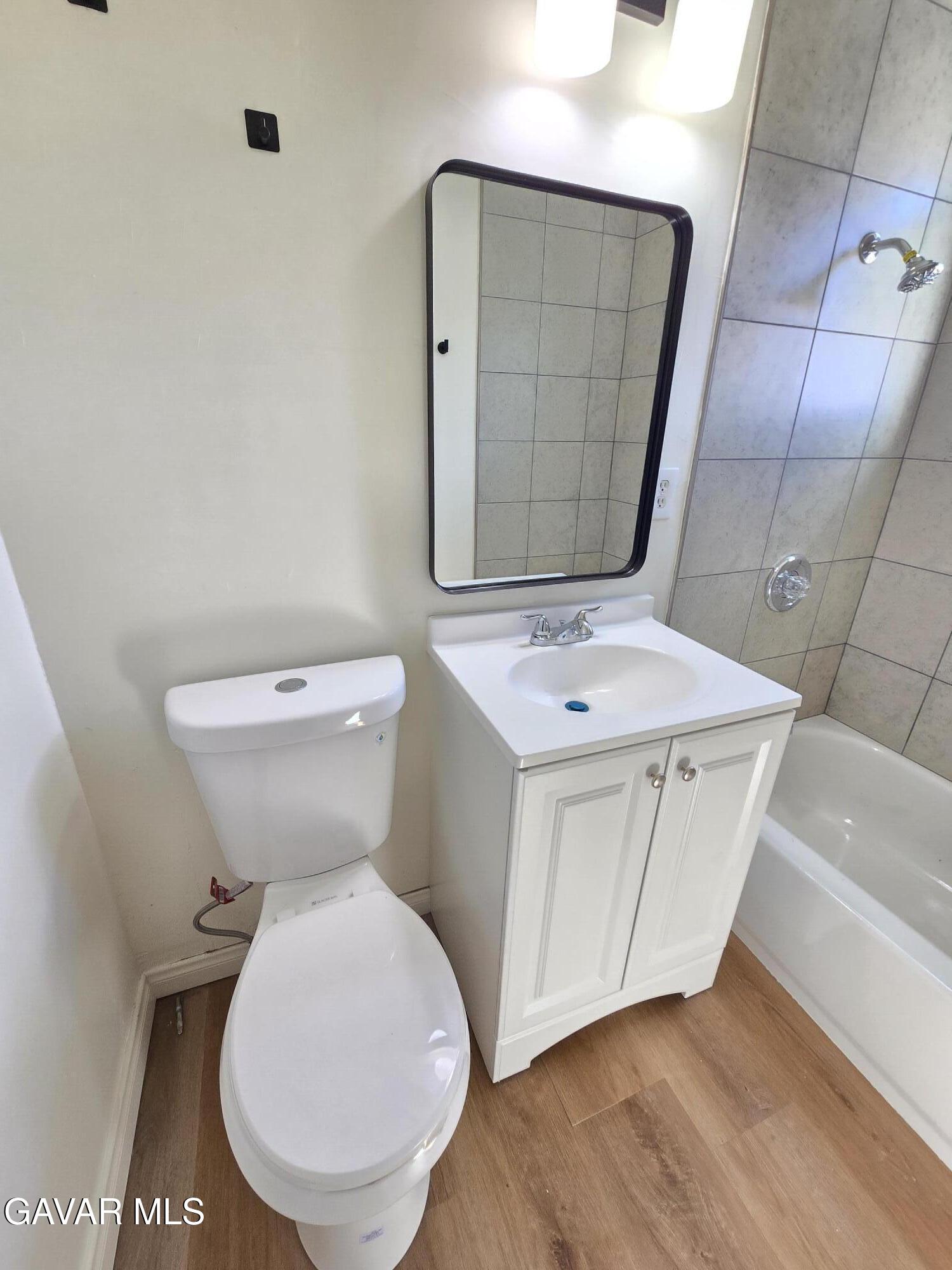16039 L Street Property Photo 18