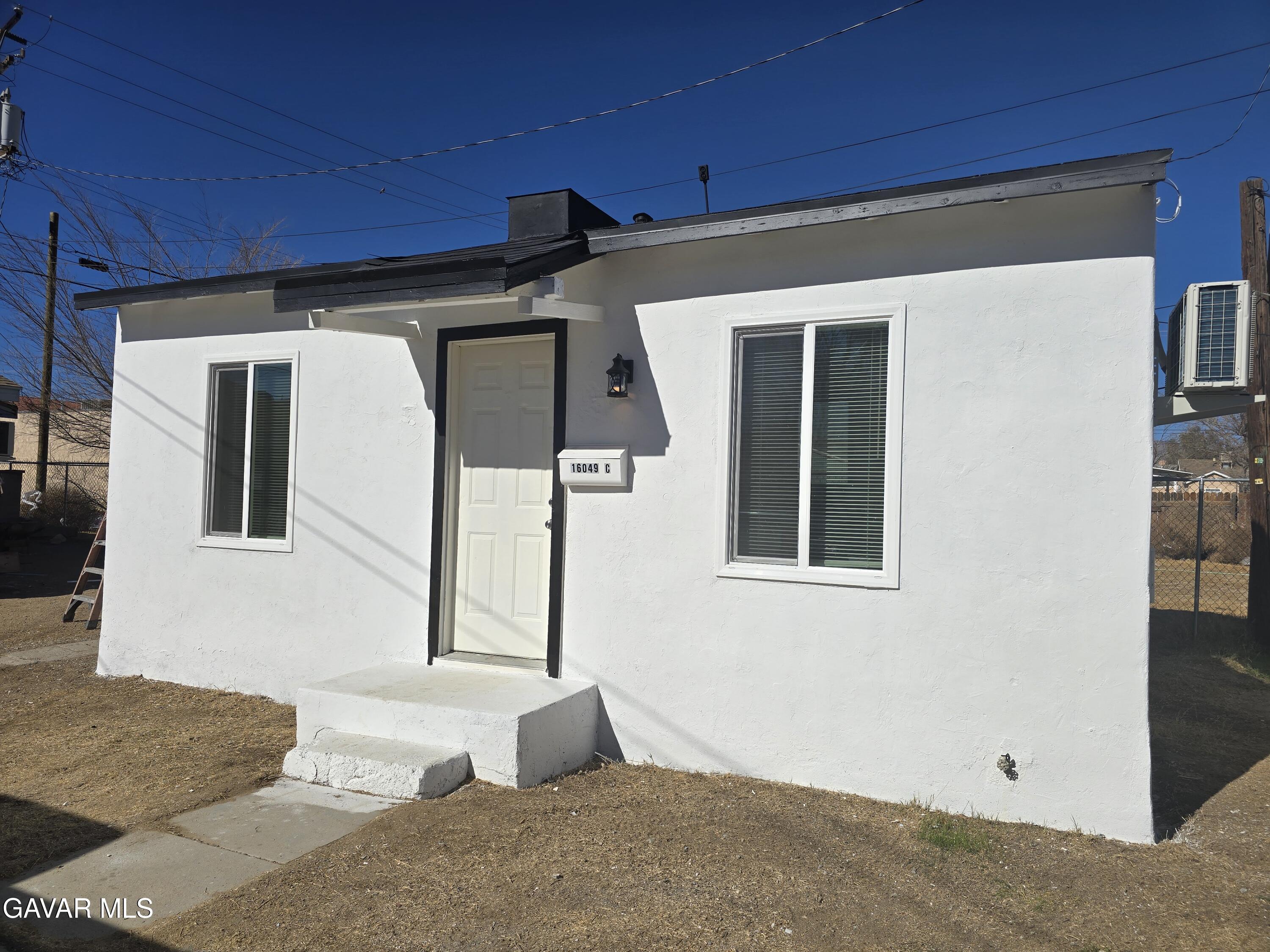 16039 L Street Property Photo 21