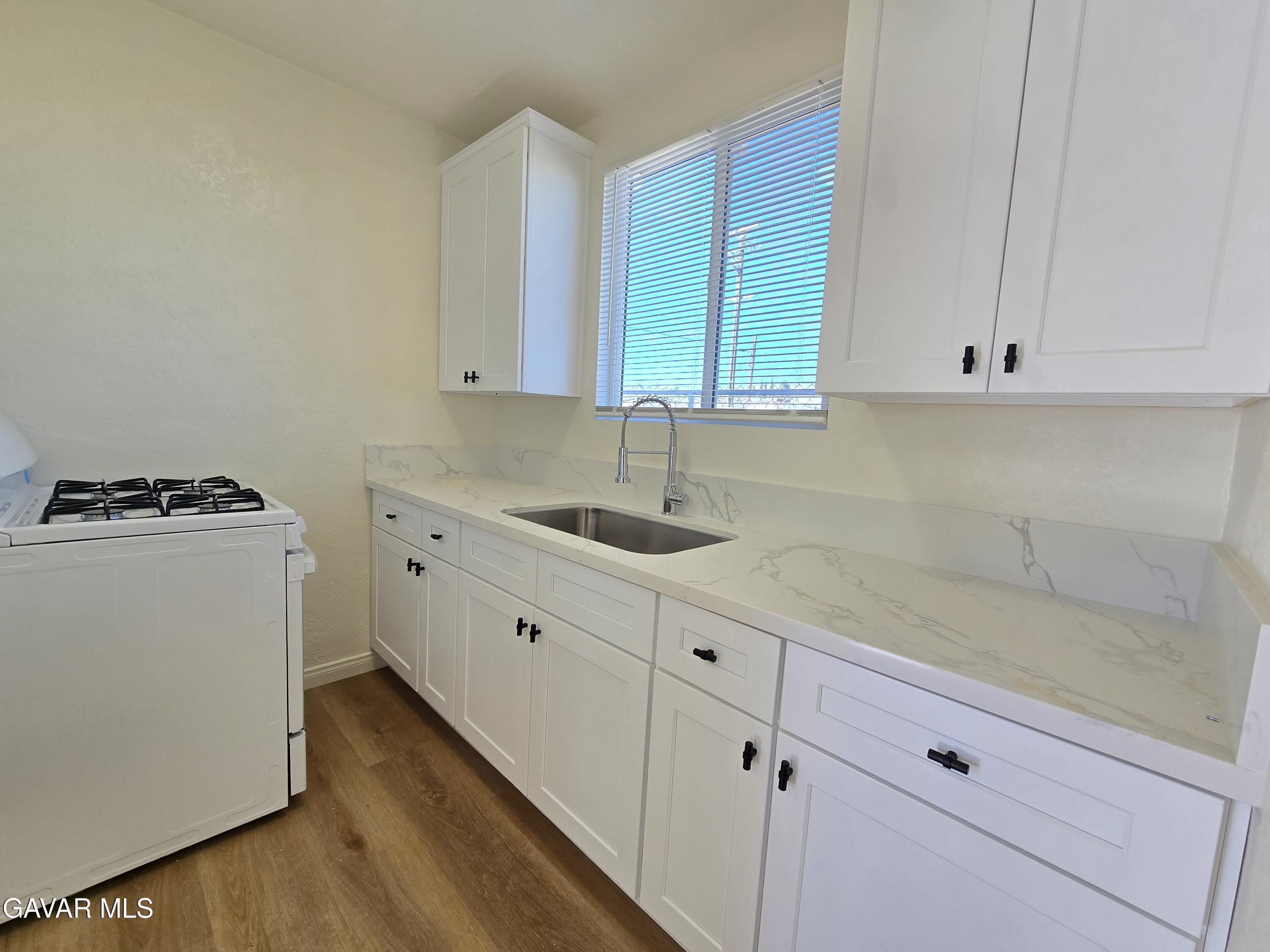 16039 L Street Property Photo 32