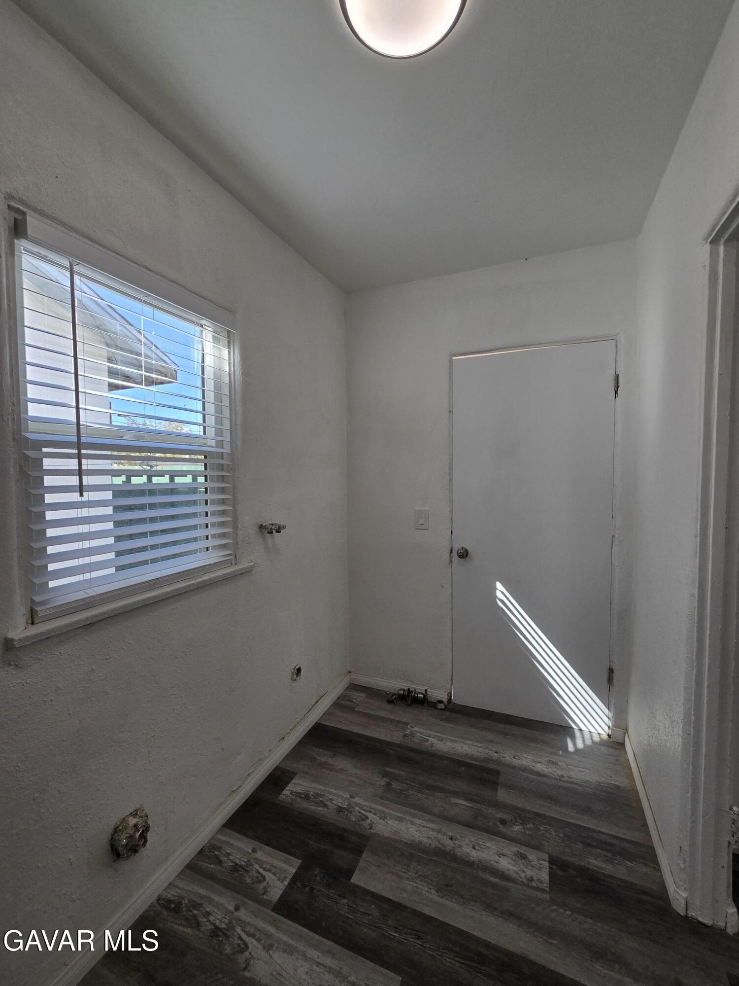 16039 L Street Property Photo 45