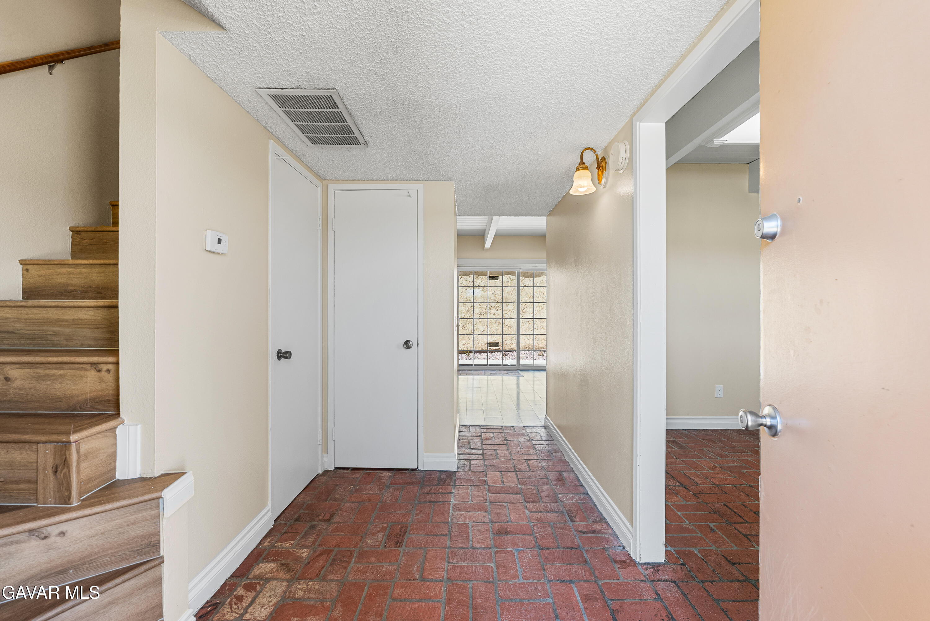 43629 Stanridge Avenue Property Photo 6