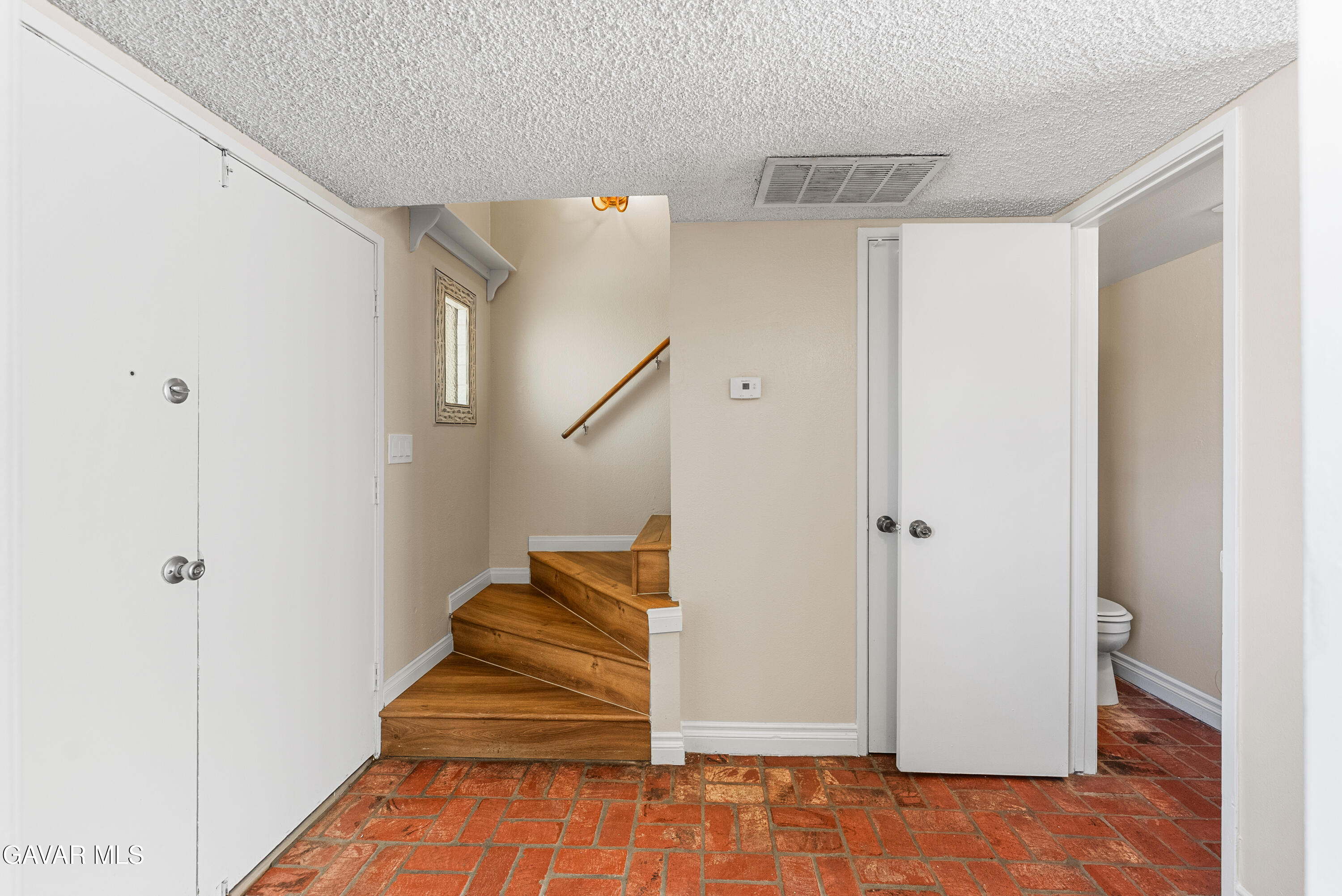 43629 Stanridge Avenue Property Photo 7