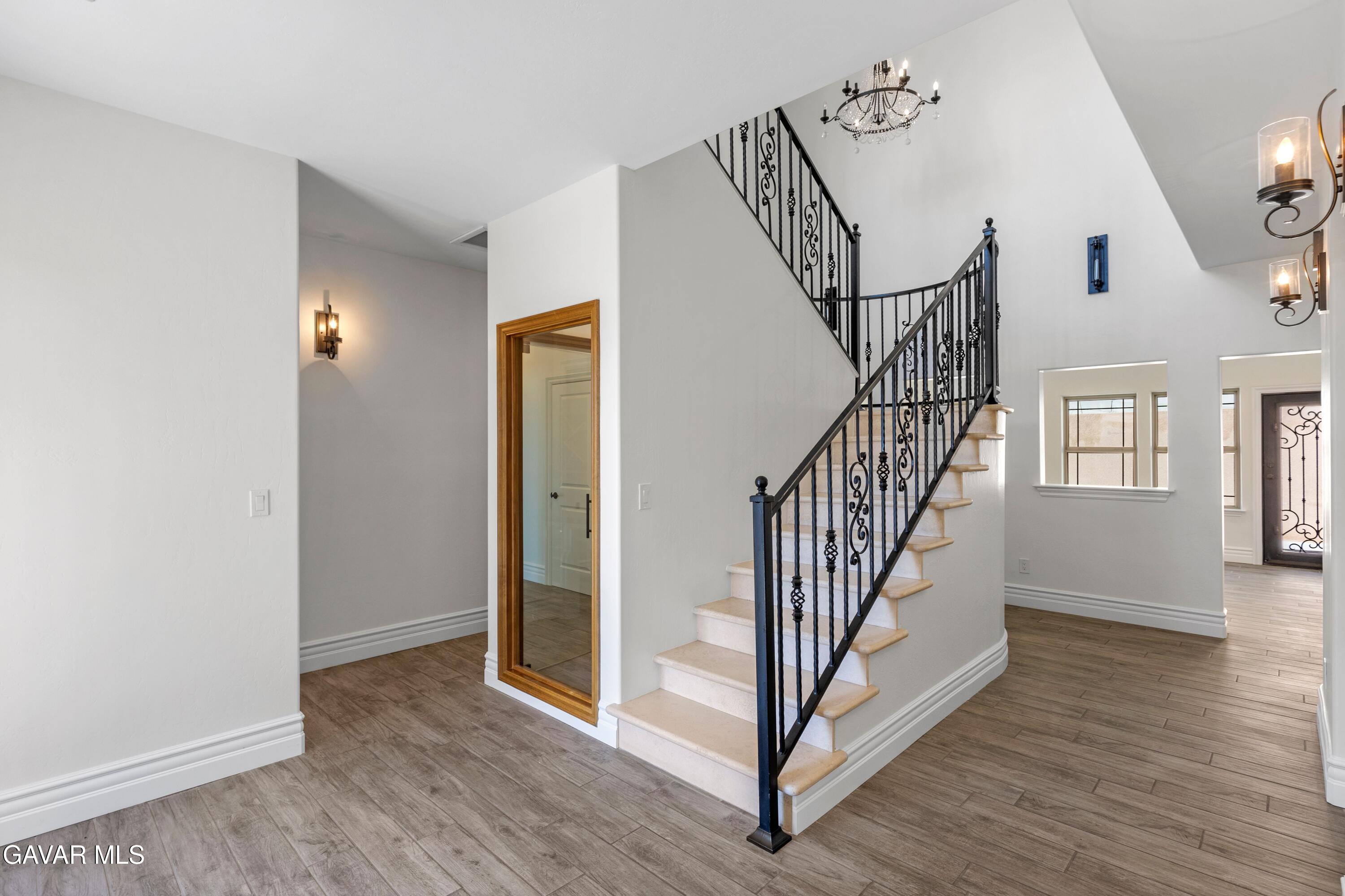 21824 Sunnybrook Drive Property Photo 8