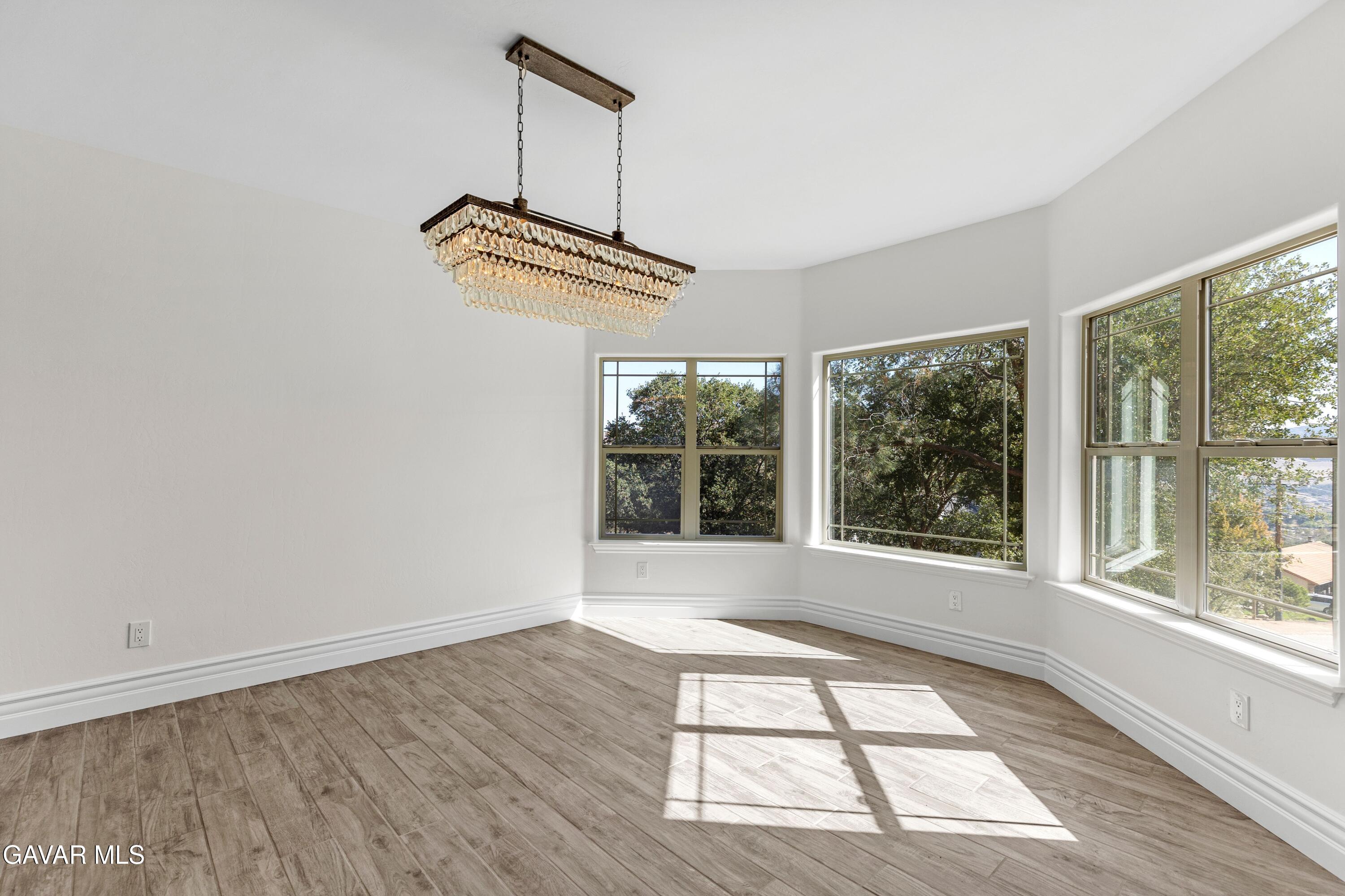 21824 Sunnybrook Drive Property Photo 10