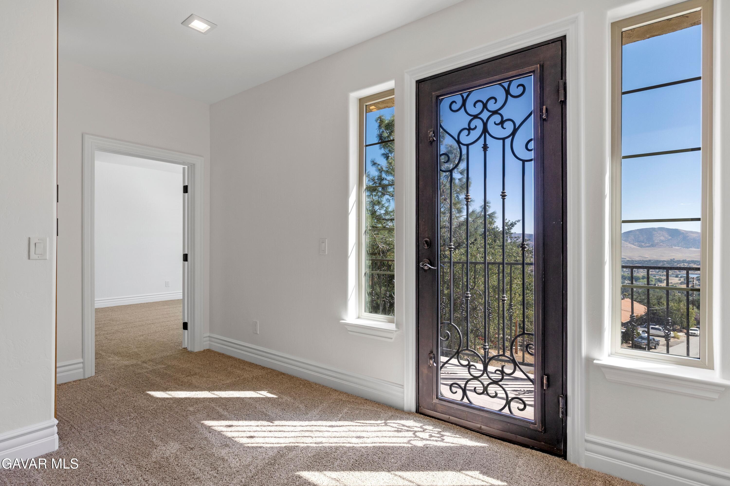 21824 Sunnybrook Drive Property Photo 34