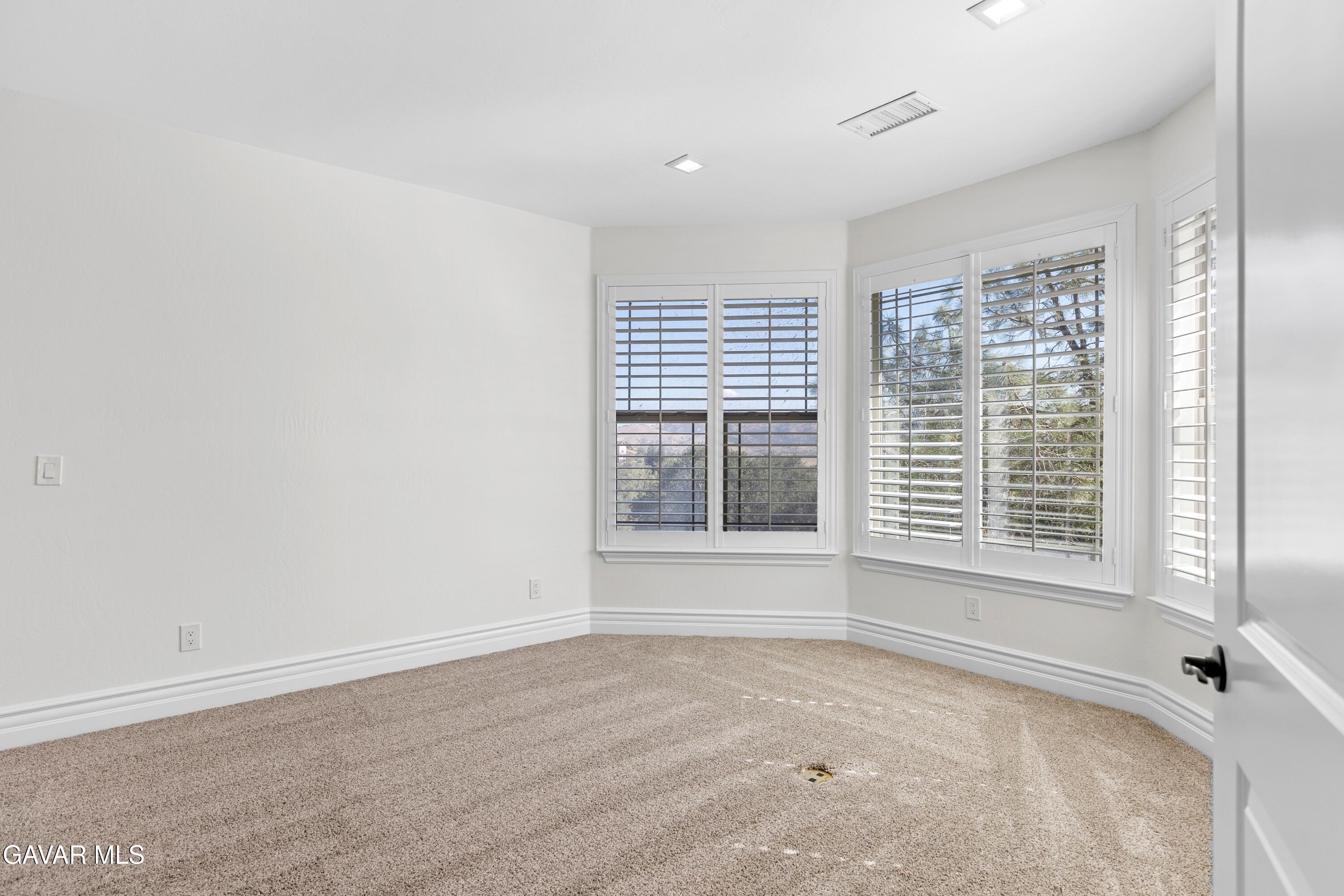 21824 Sunnybrook Drive Property Photo 37