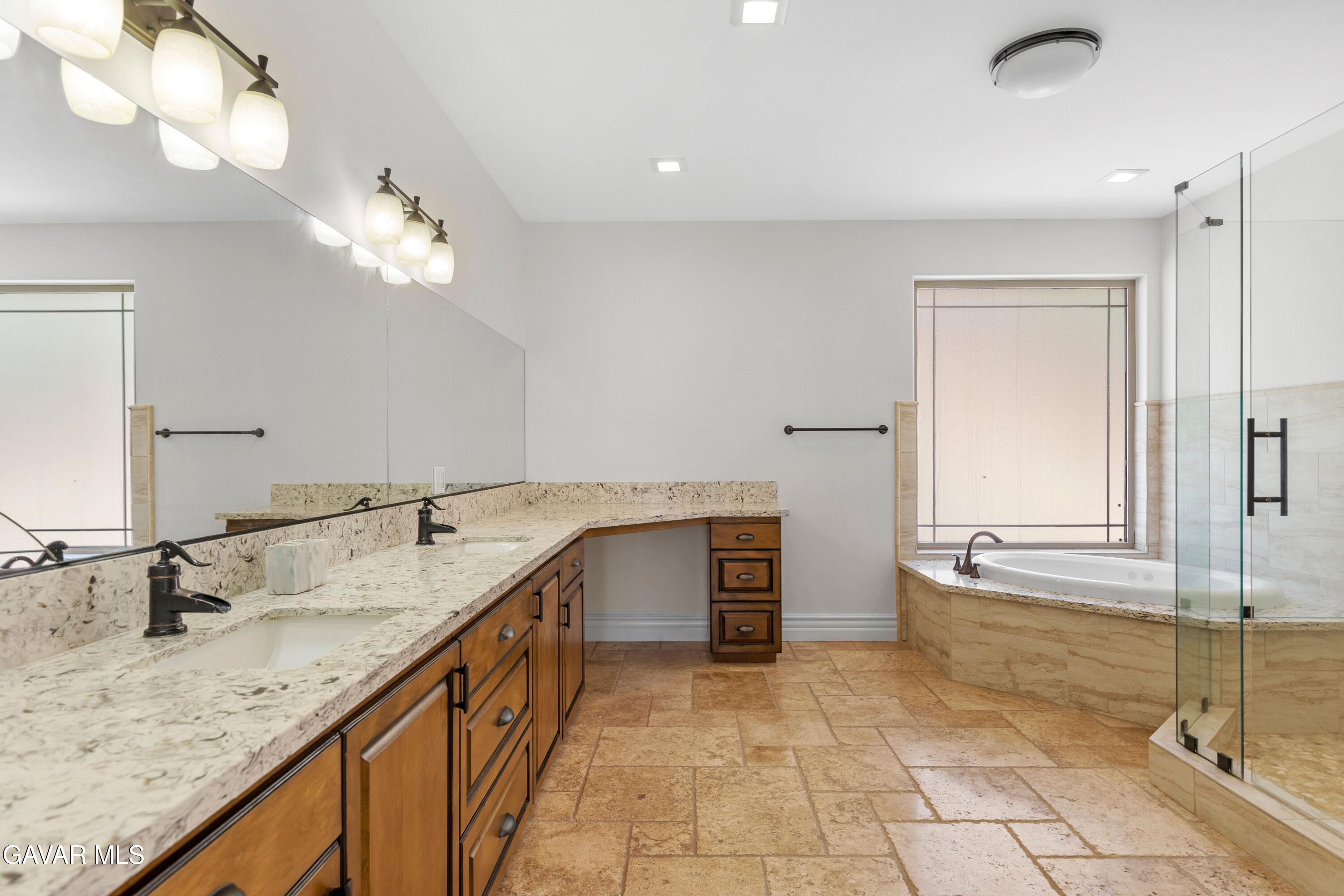 21824 Sunnybrook Drive Property Photo 40