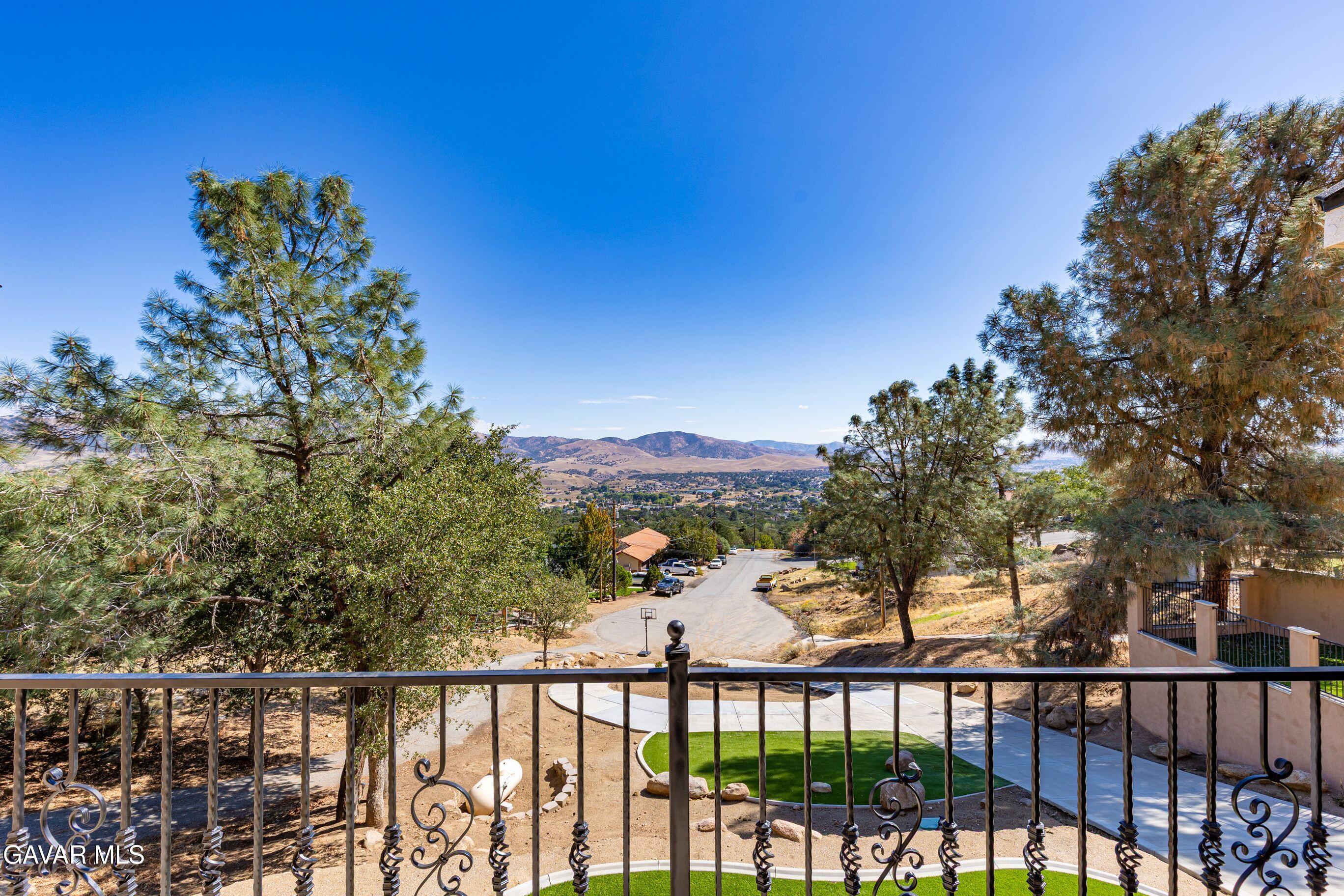 21824 Sunnybrook Drive Property Photo 73