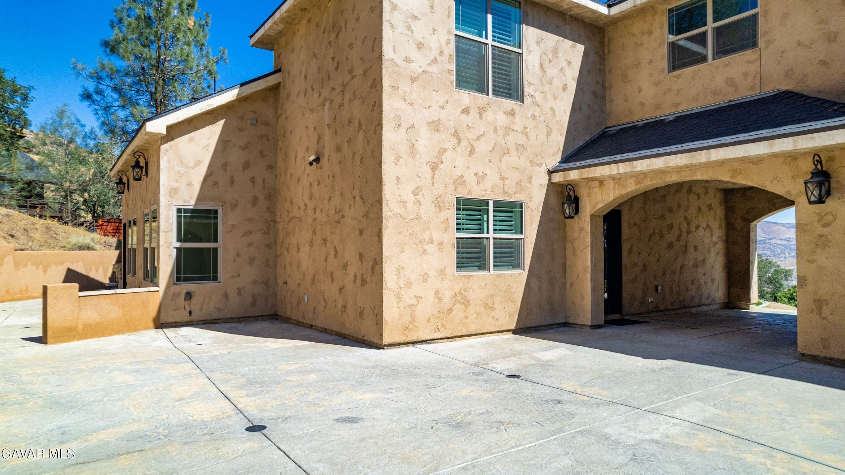 21824 Sunnybrook Drive Property Photo 81