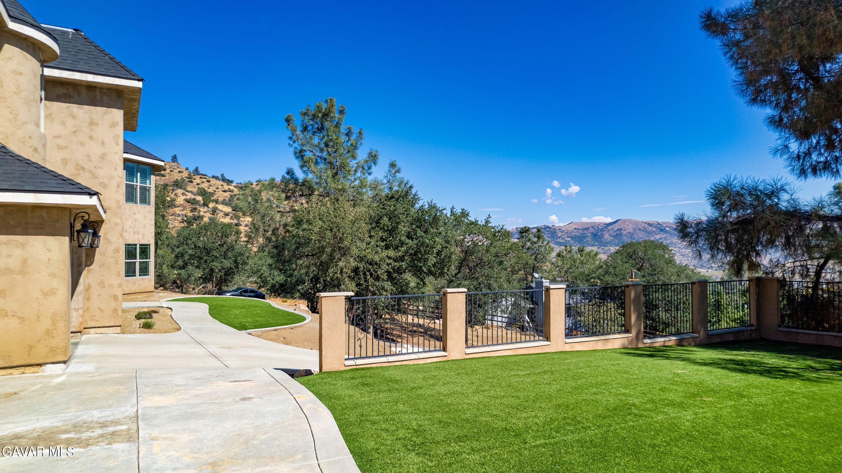 21824 Sunnybrook Drive Property Photo 82