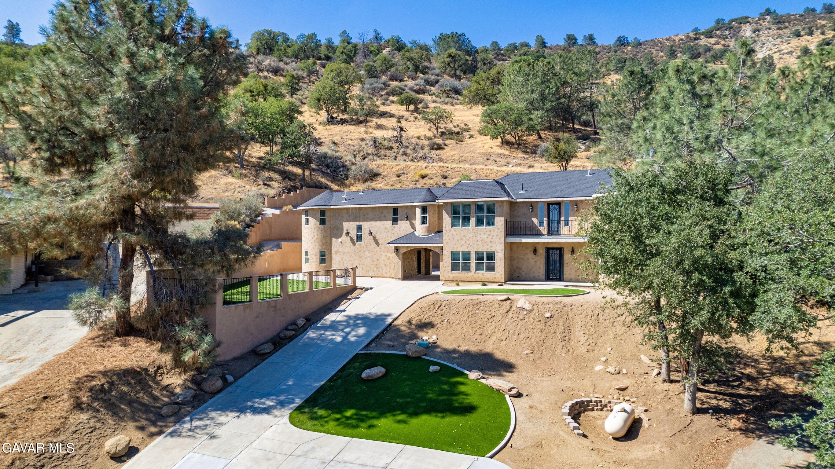 21824 Sunnybrook Drive Property Photo 83