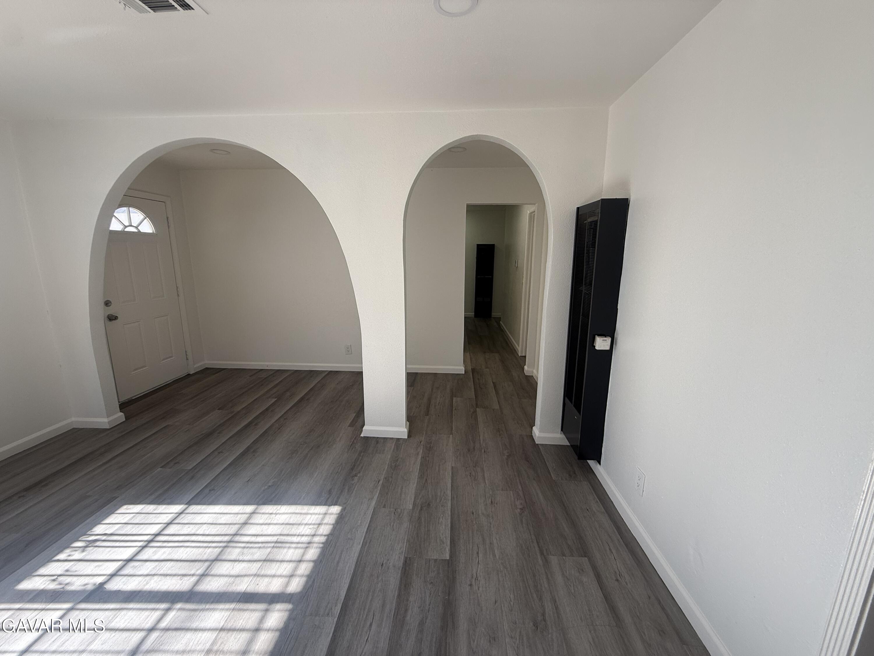 45320 Kingtree Avenue Property Photo 4