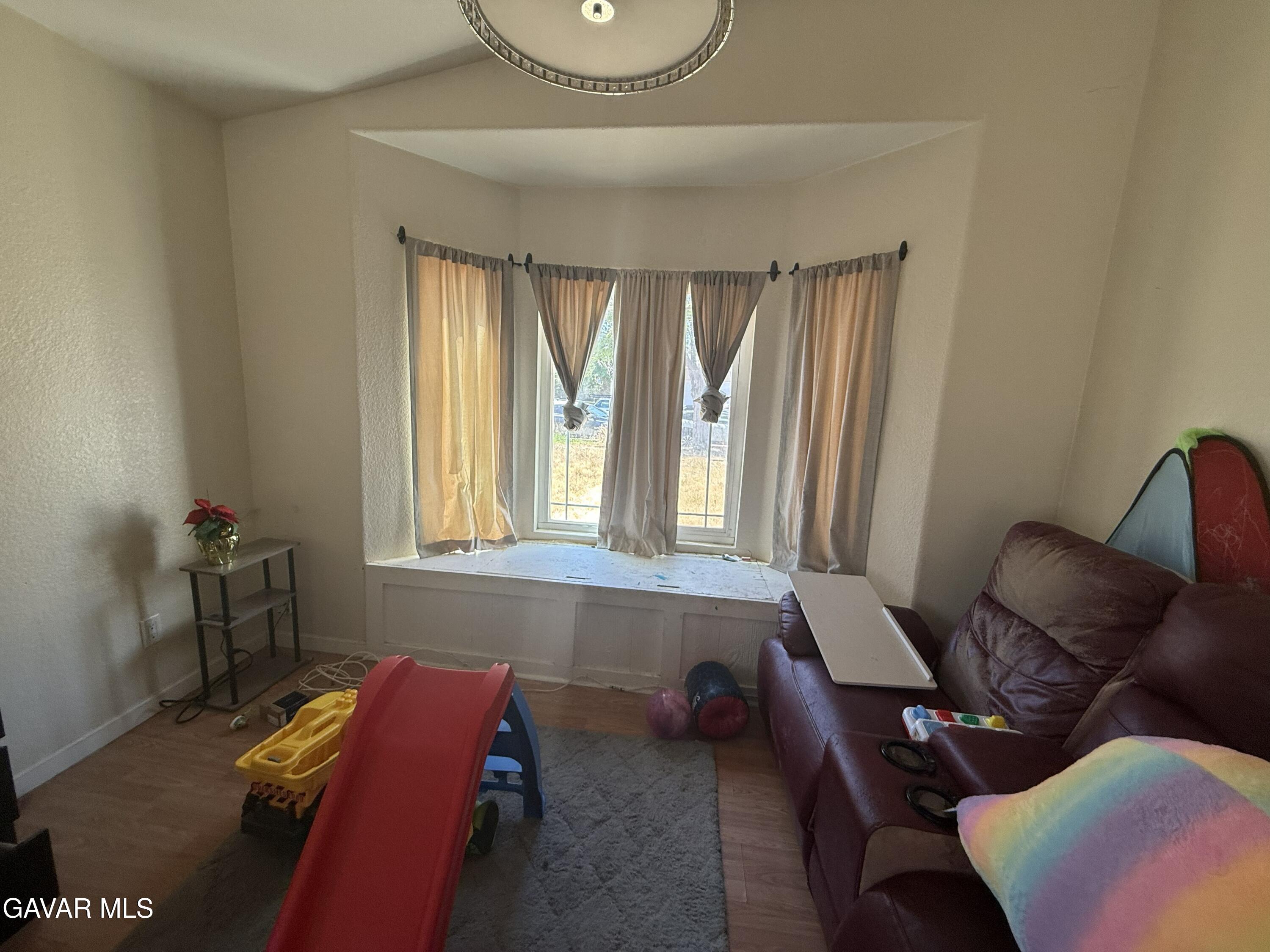1247 Marion Avenue Property Photo 2