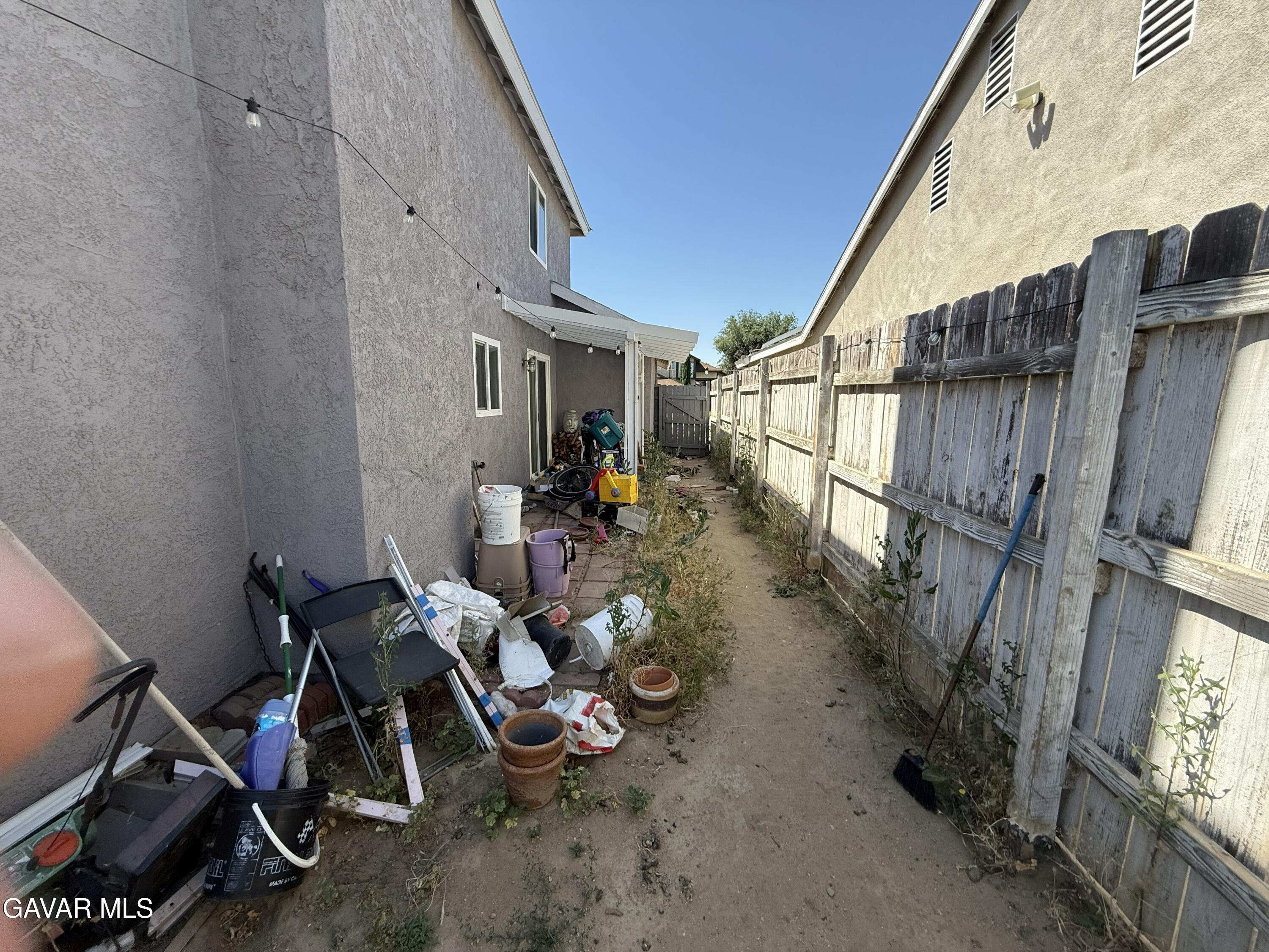 1247 Marion Avenue Property Photo 10