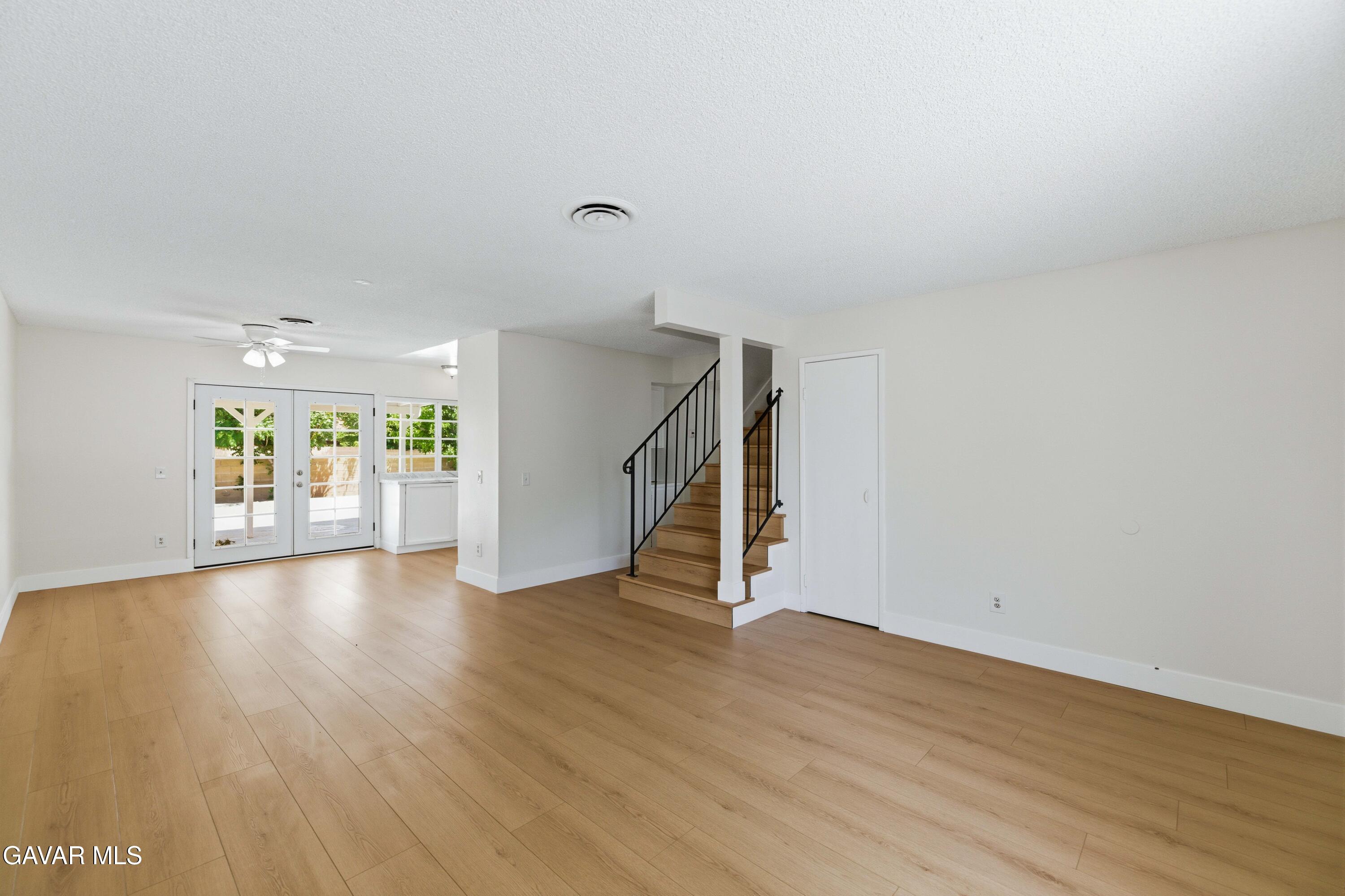 37642 Cluny Property Photo 7