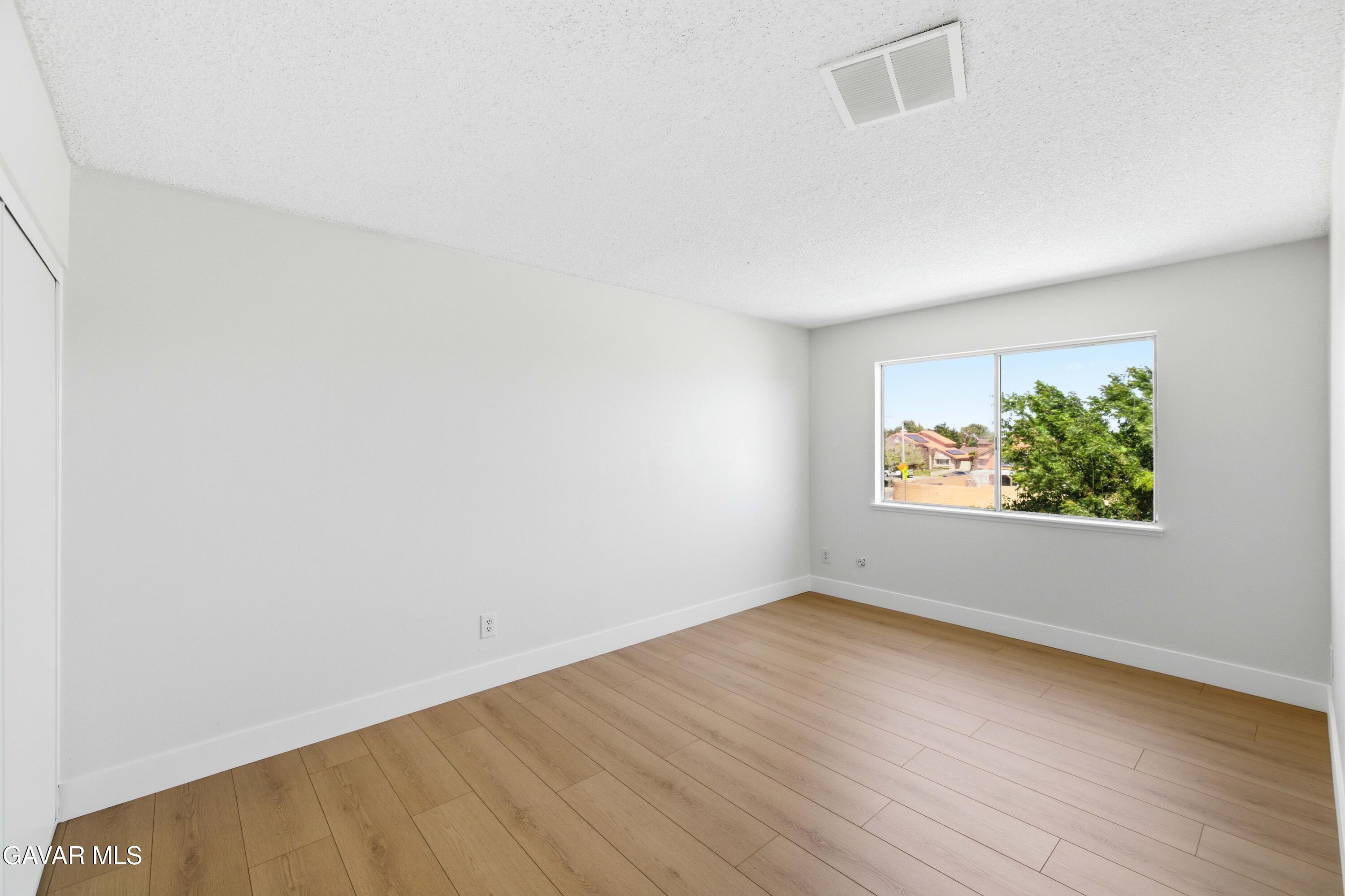 37642 Cluny Property Photo 20