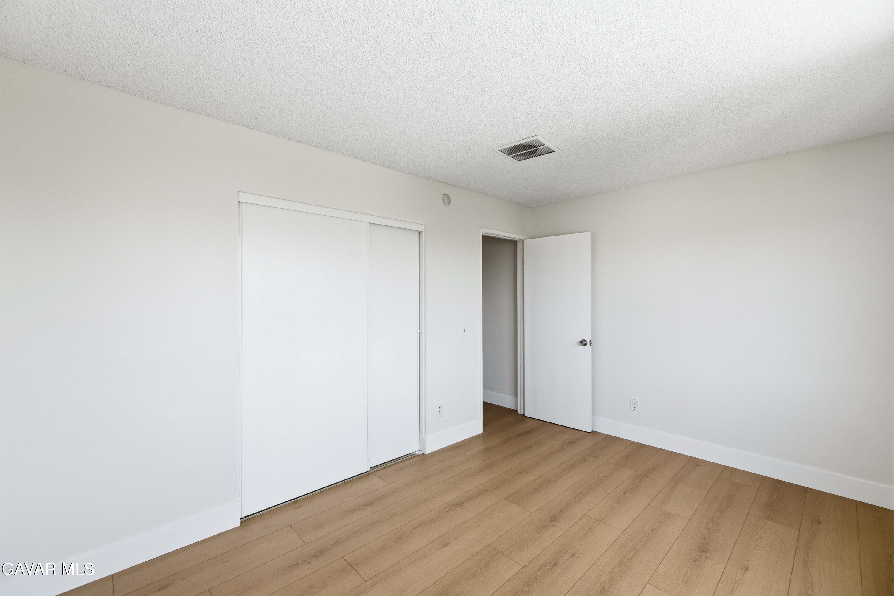 37642 Cluny Property Photo 23