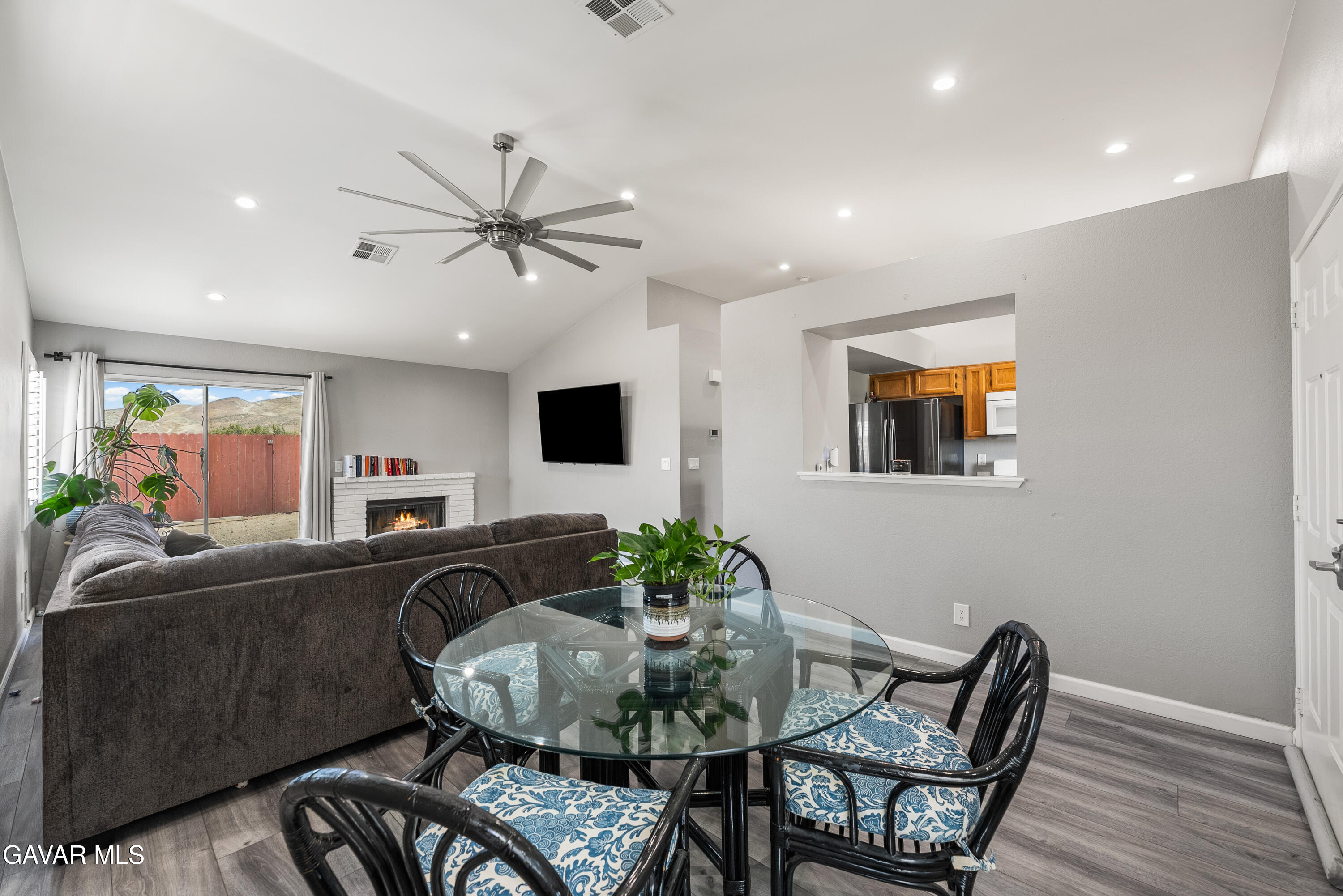 3633 Capri Court Property Photo 9