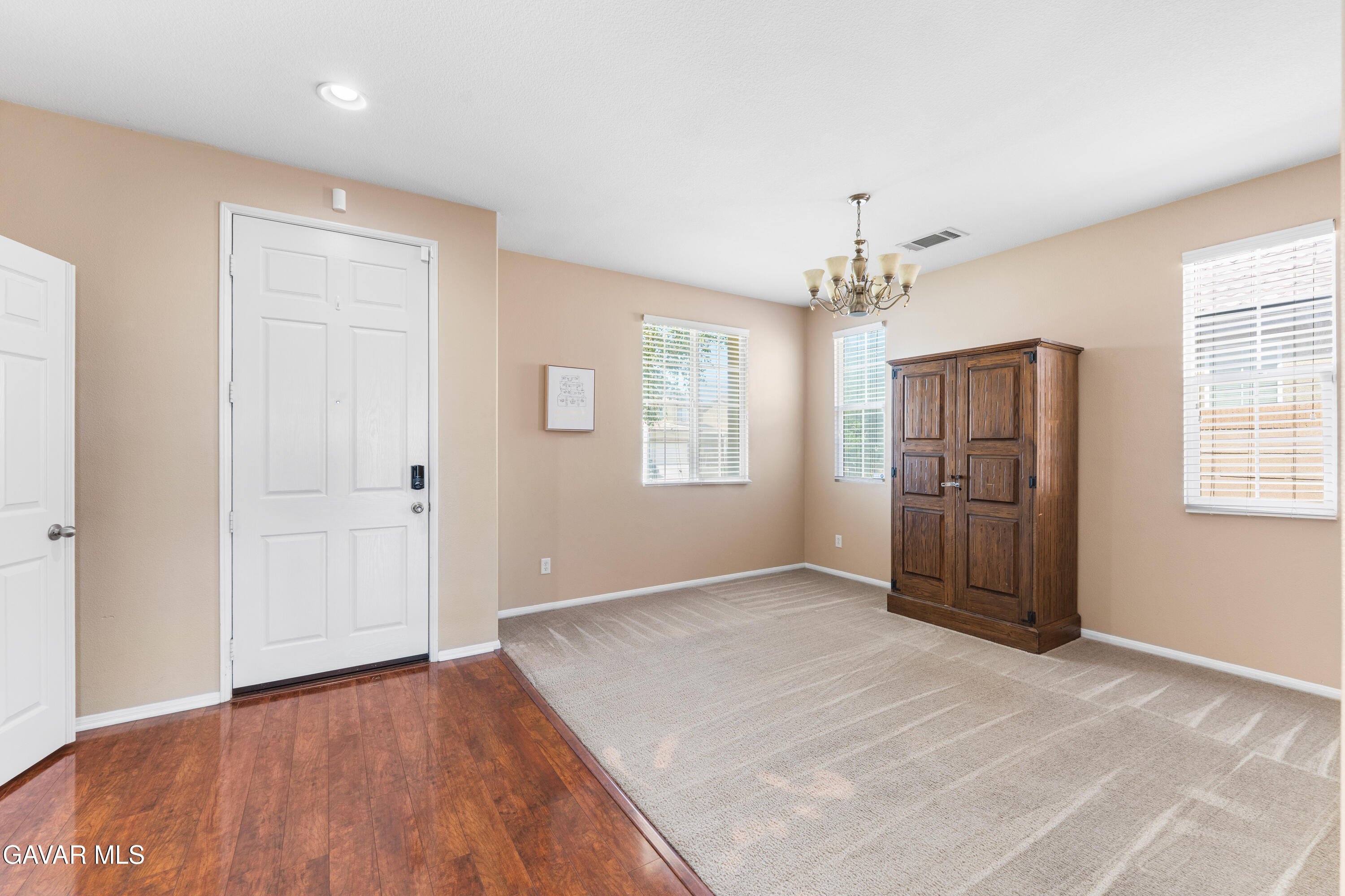 2366 Driftwood Drive Property Photo 5