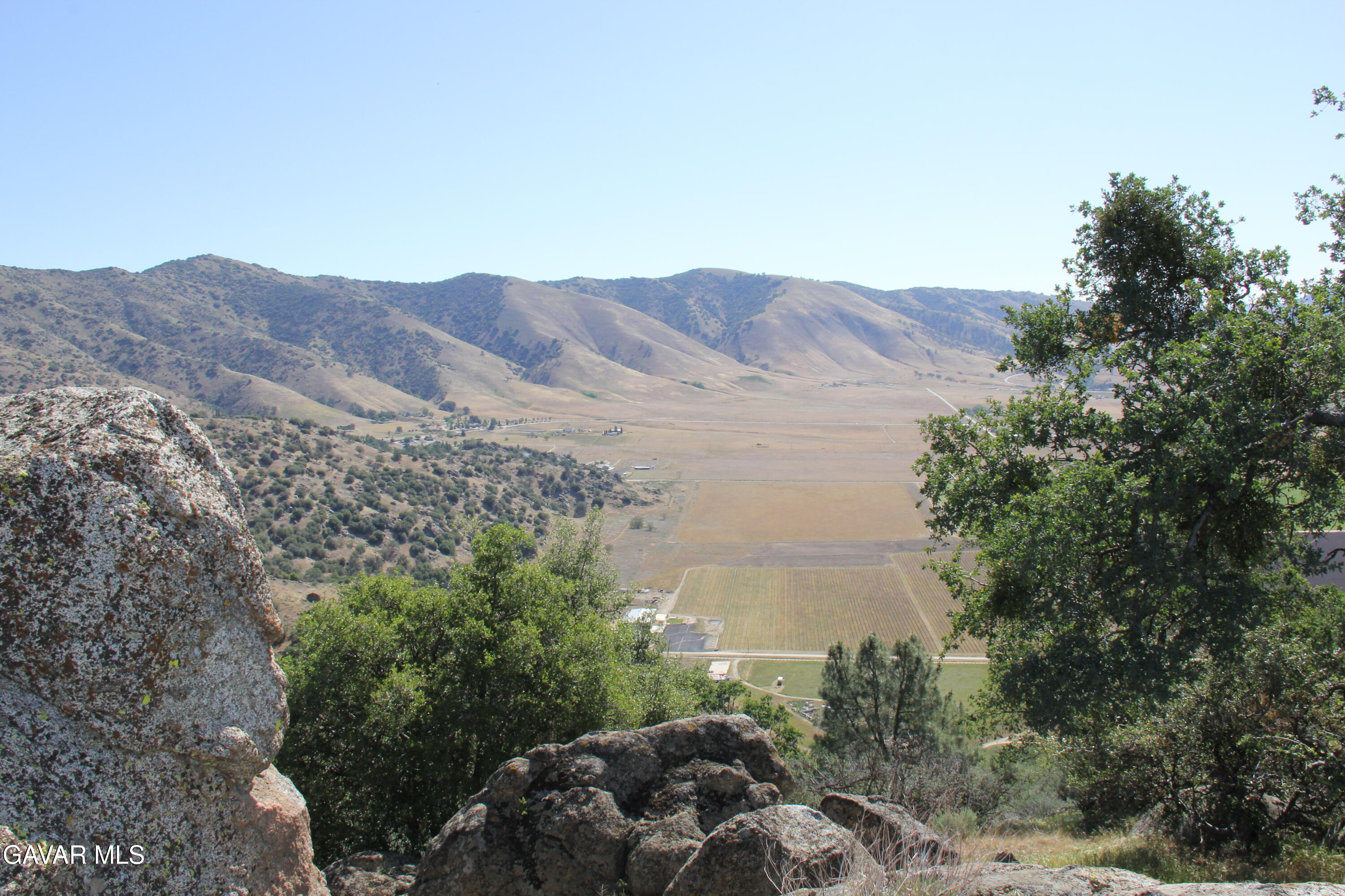 26540 Skyline Drive Property Photo 6