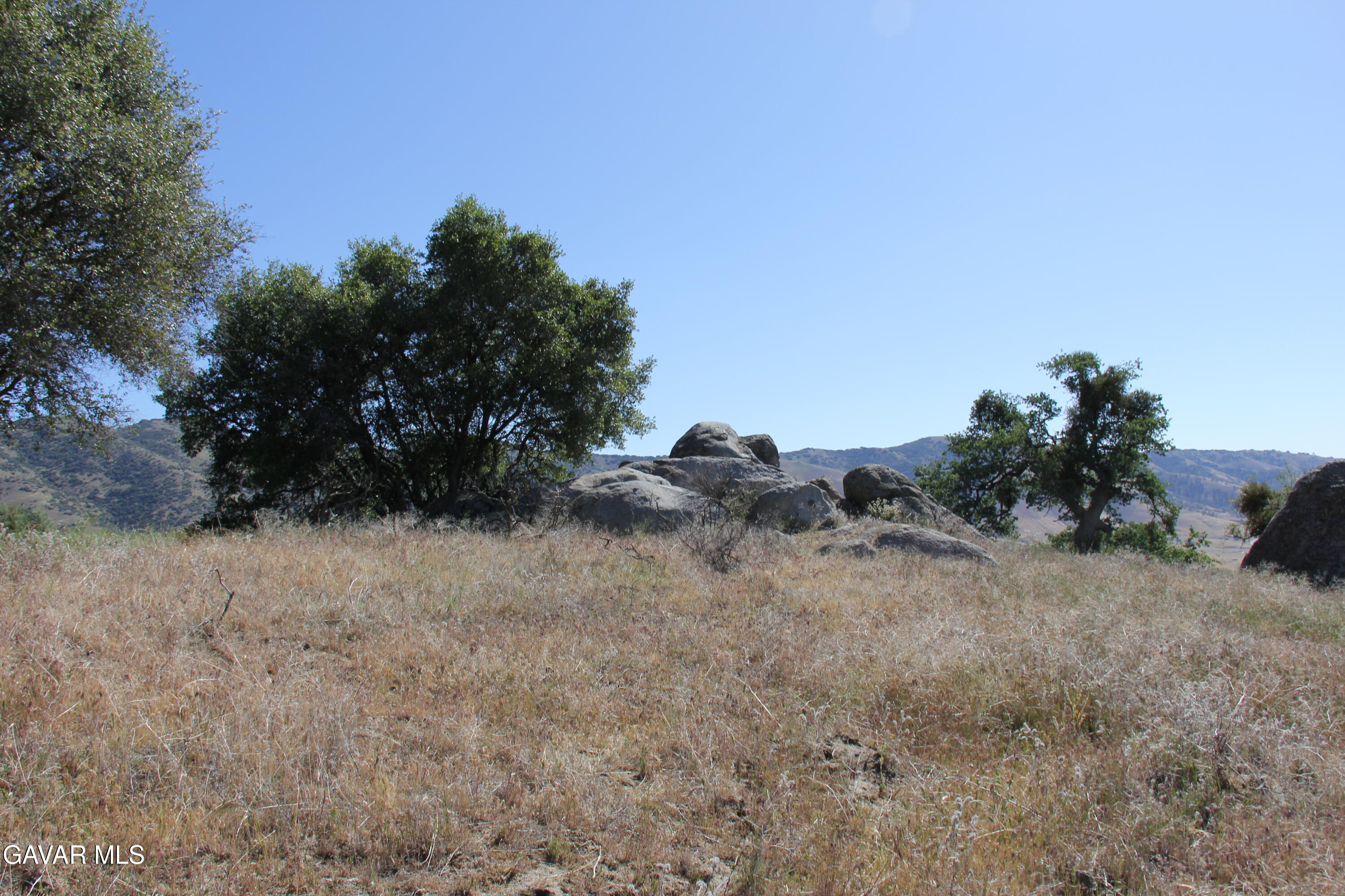 26540 Skyline Drive Property Photo 8