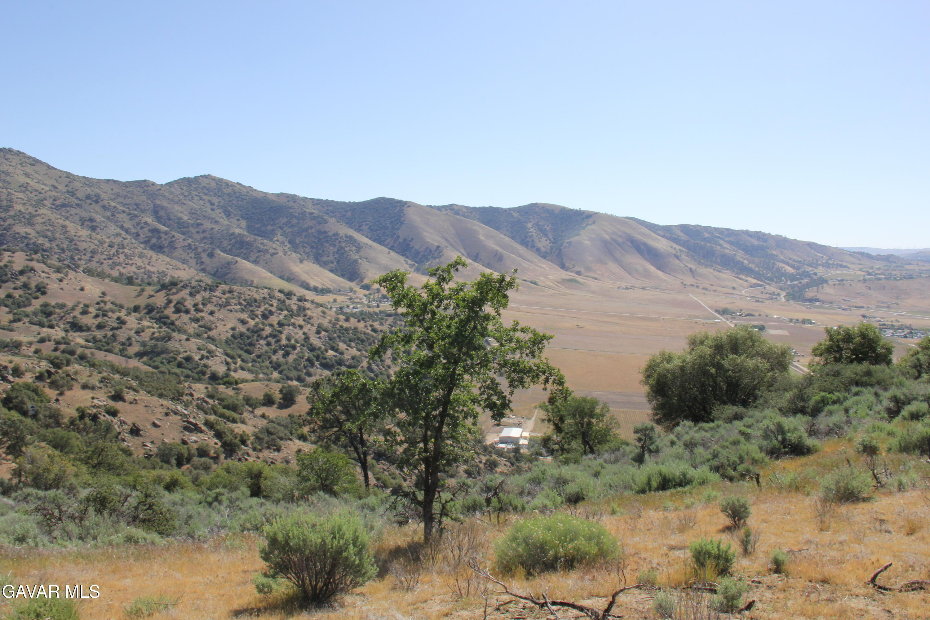 26540 Skyline Drive Property Photo 11