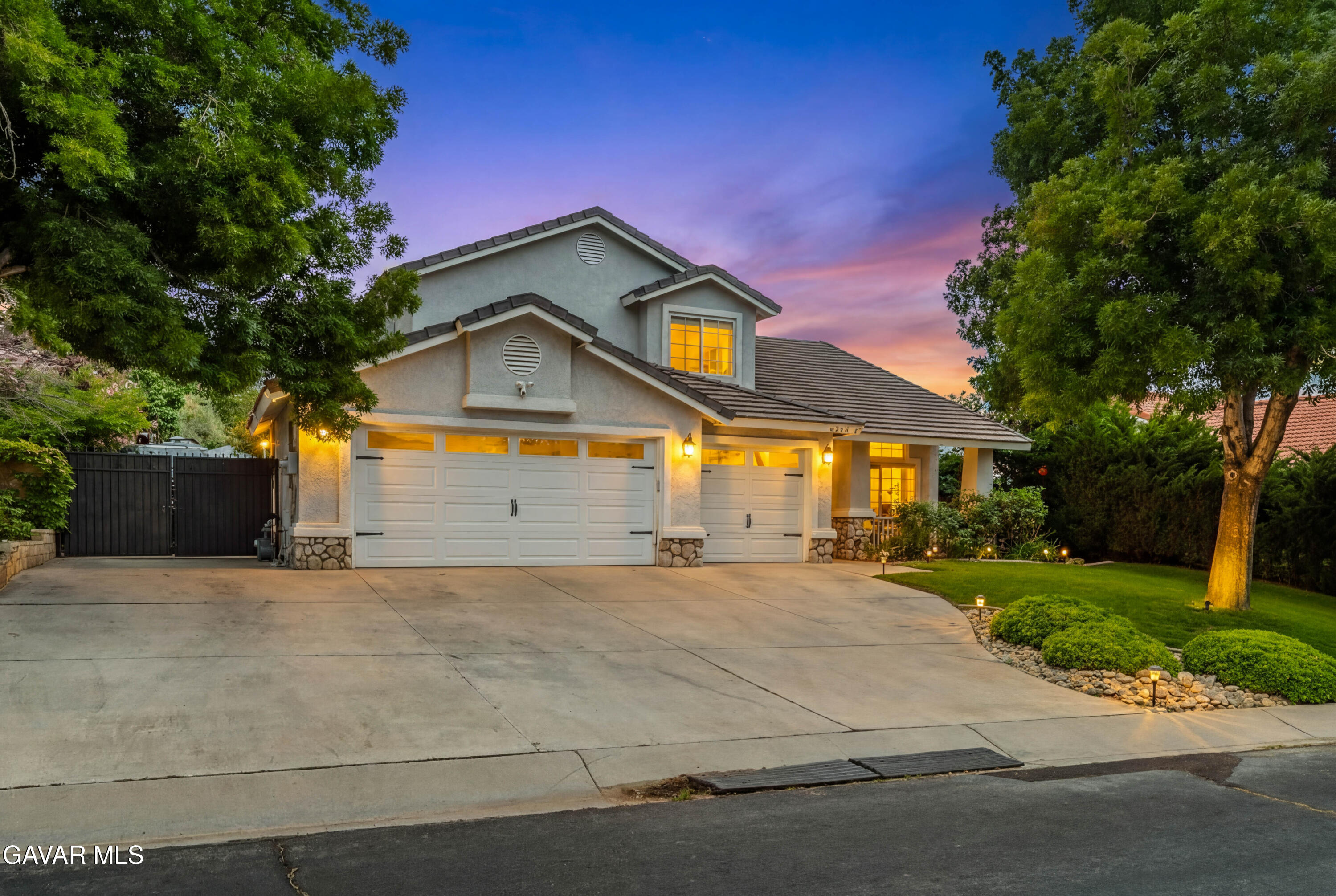 40829 Cobblestone Court Property Photo 1