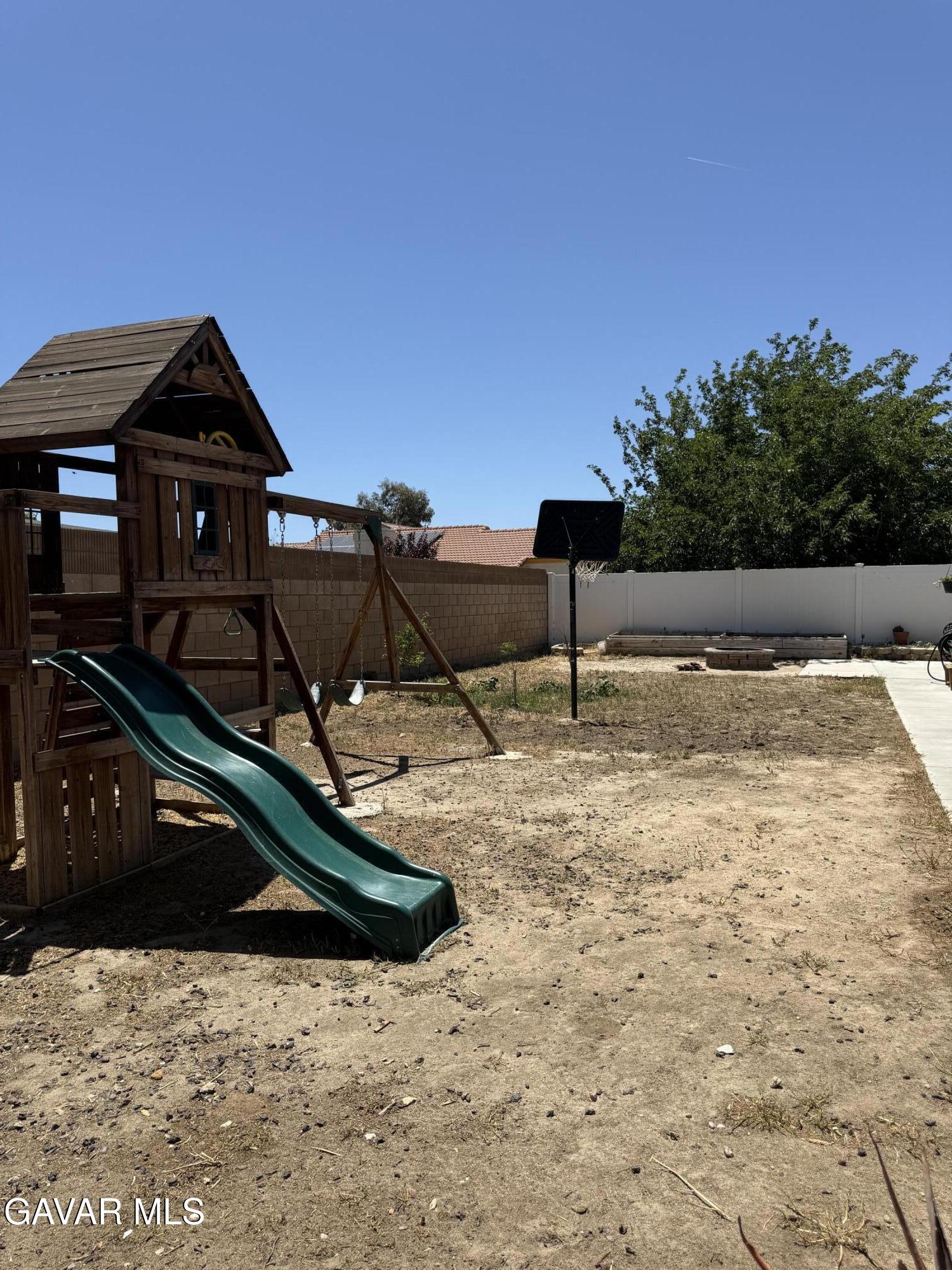 38229 Mentor Court Property Photo 23