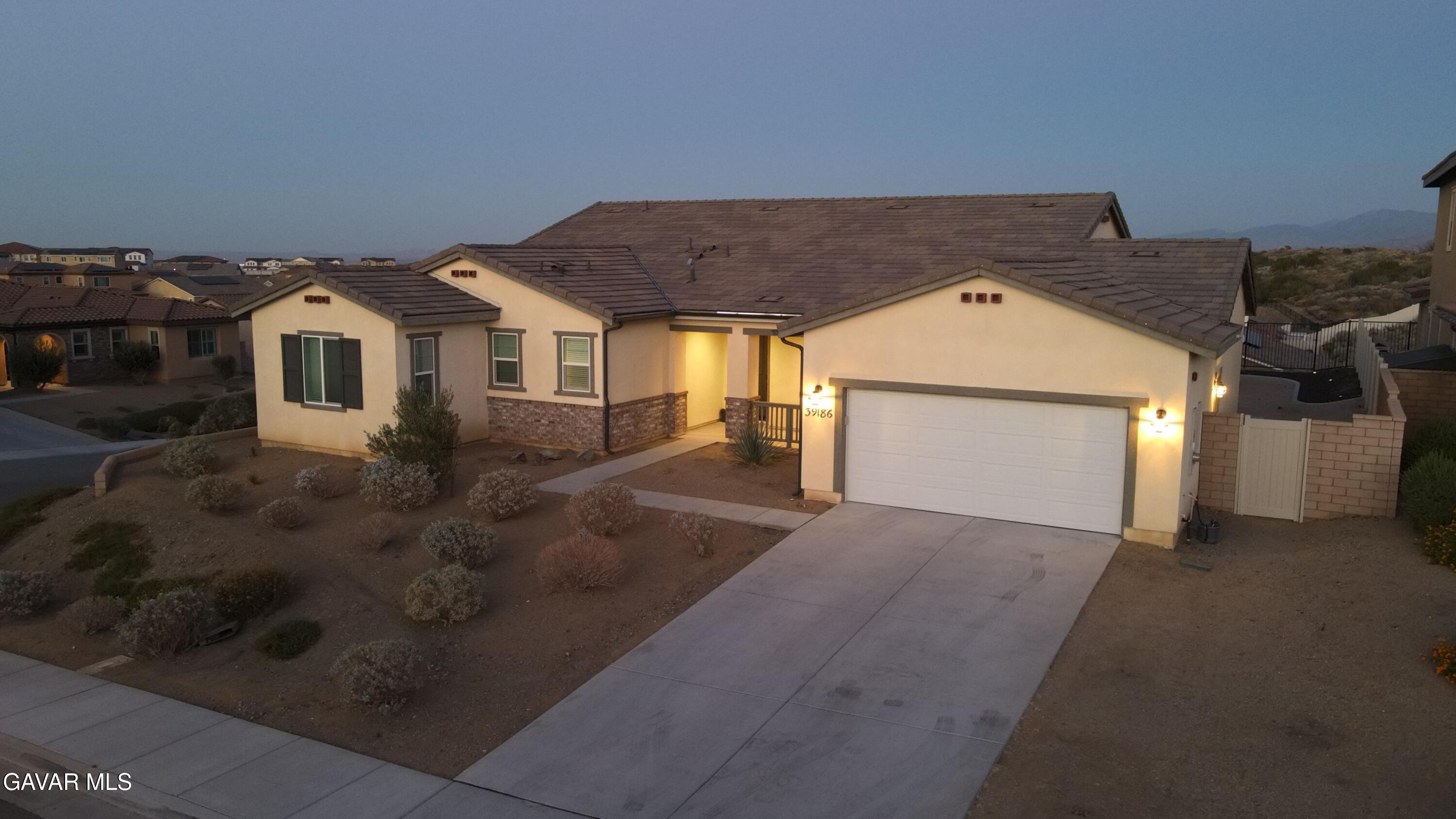 39186 Pinto Court Property Photo 3