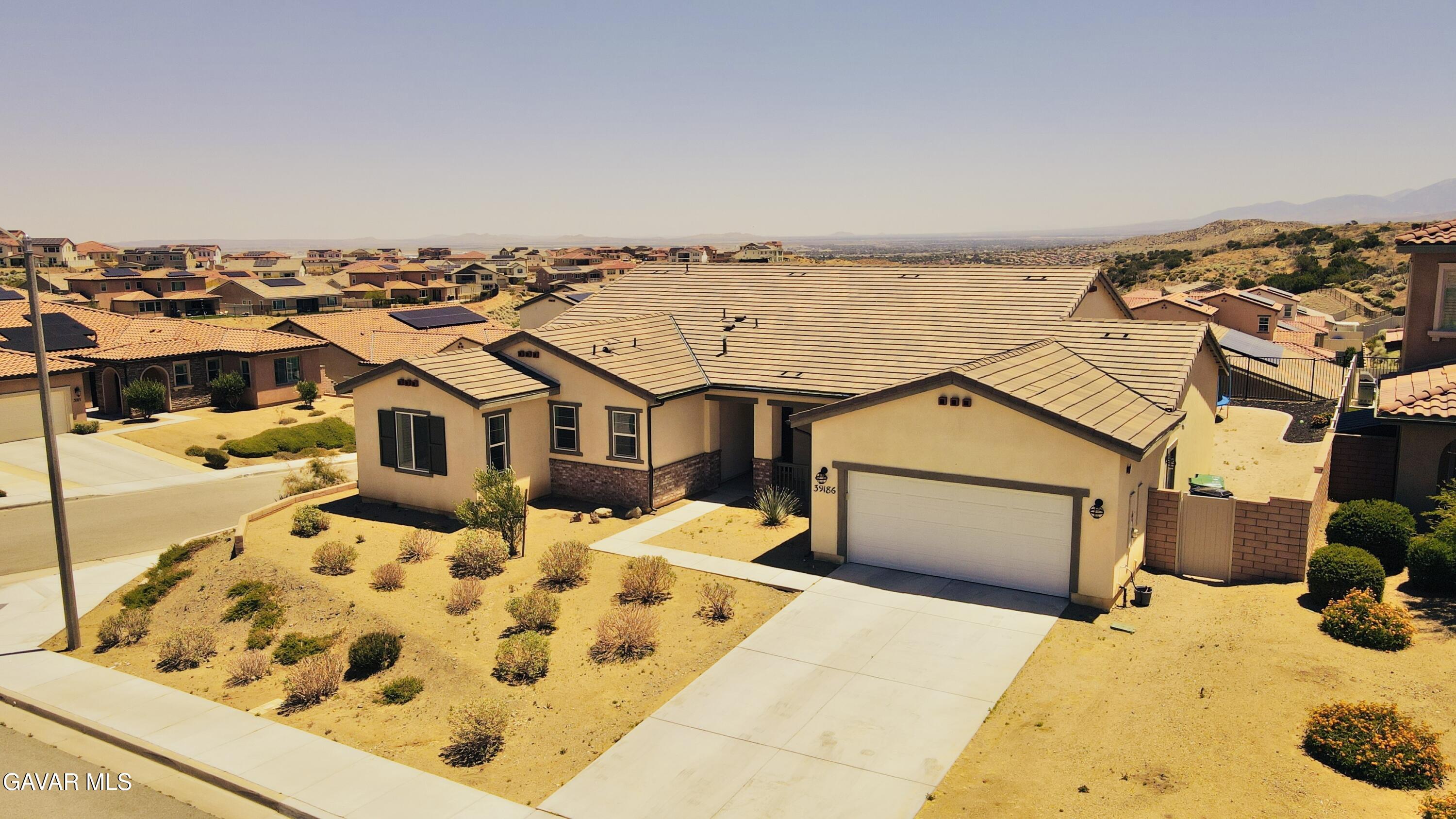 39186 Pinto Court Property Photo 4