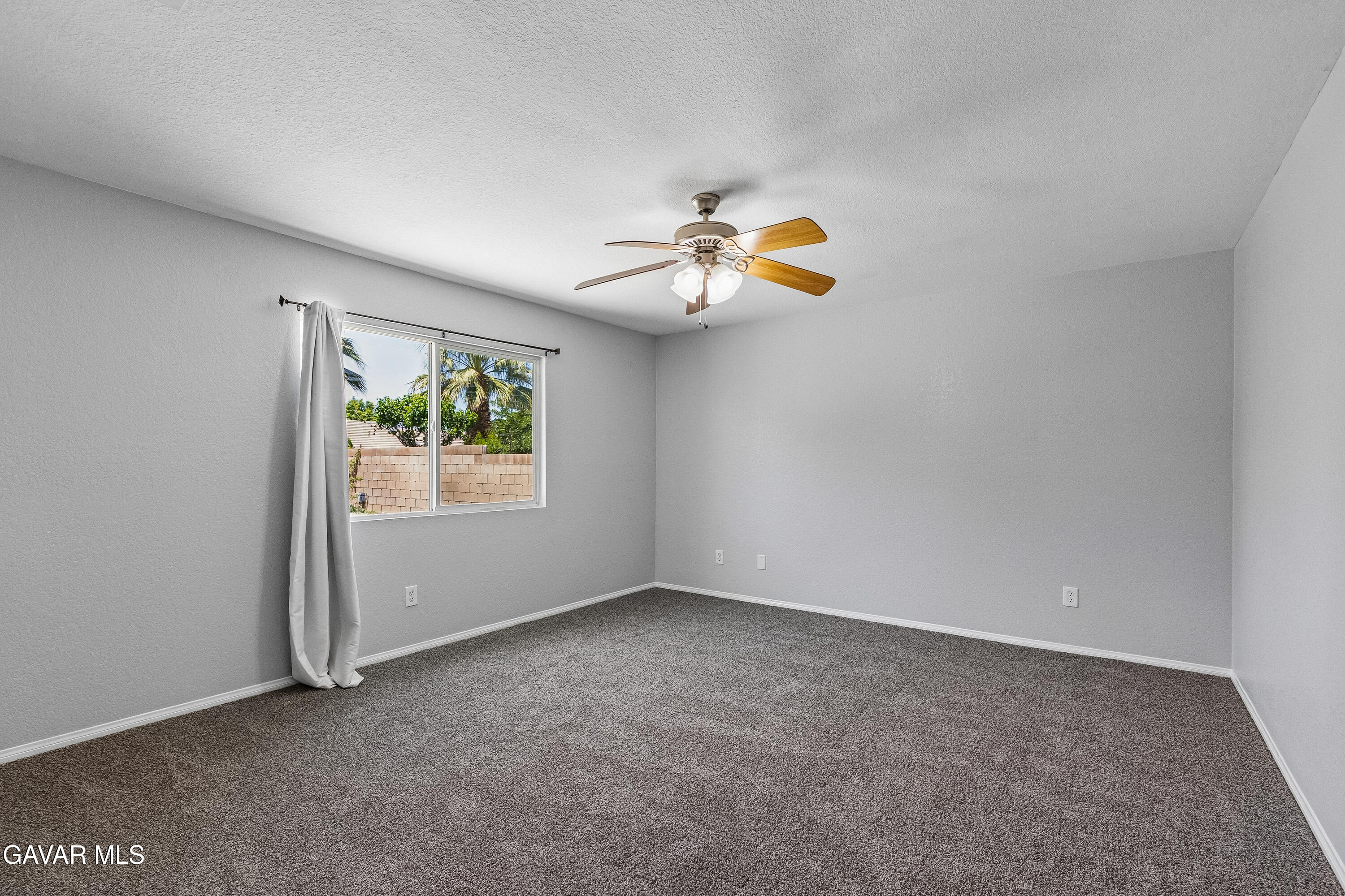 43637 6th Street Property Photo 18