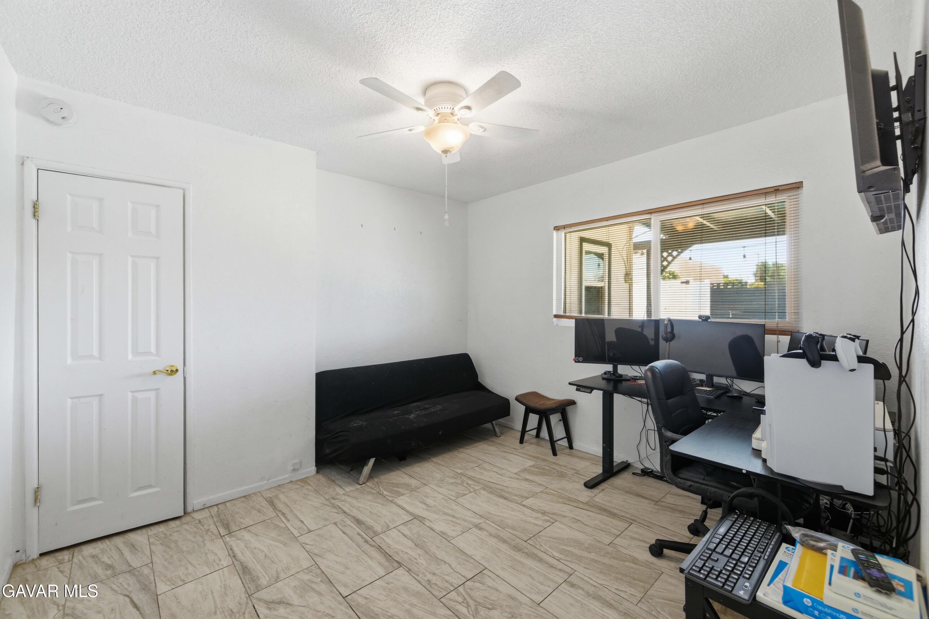 1104 W Avenue J-10 Property Photo 16